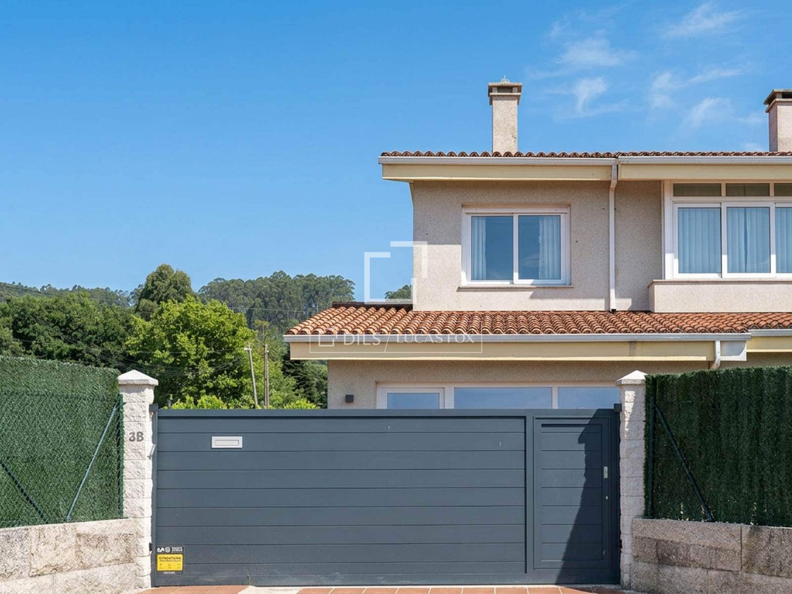 3 slaapkamer Villa te koop in Sanxenxo met zwembad garage - € 450.000 (Ref: 9967961)