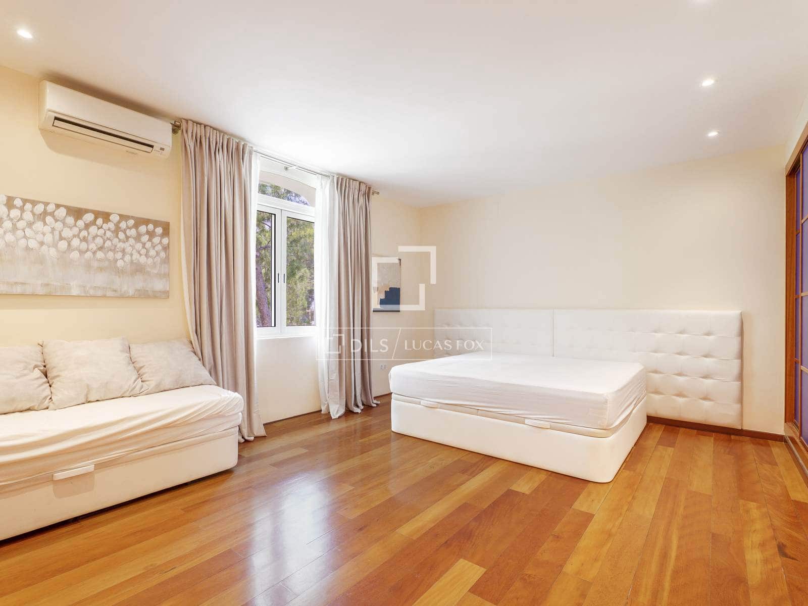 6 bedroom Villa for sale in Godella with pool garage - € 2,950,000 (Ref: 9968476)
