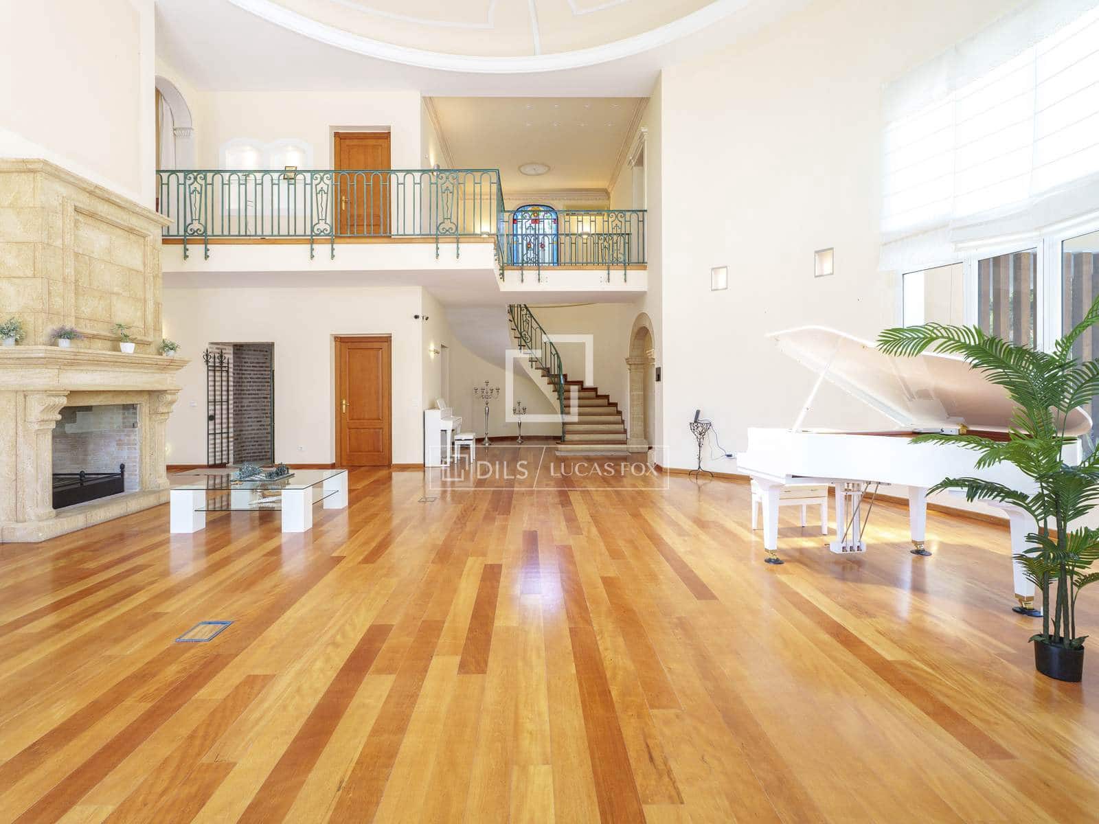 6 bedroom Villa for sale in Godella with pool garage - € 2,950,000 (Ref: 9968476)