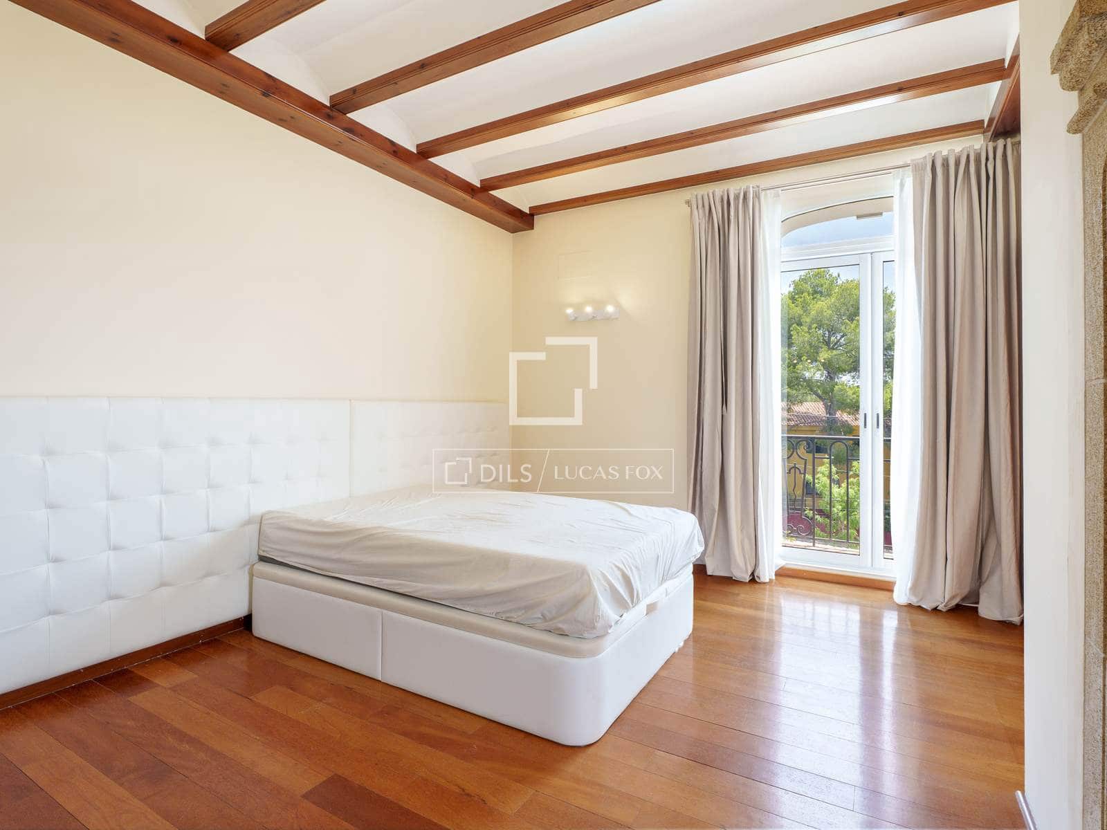 6 bedroom Villa for sale in Godella with pool garage - € 2,950,000 (Ref: 9968476)