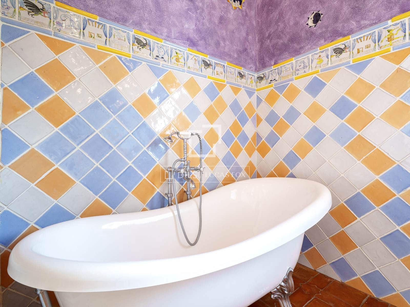 6 bedroom Villa for sale in Godella with pool garage - € 2,950,000 (Ref: 9968476)