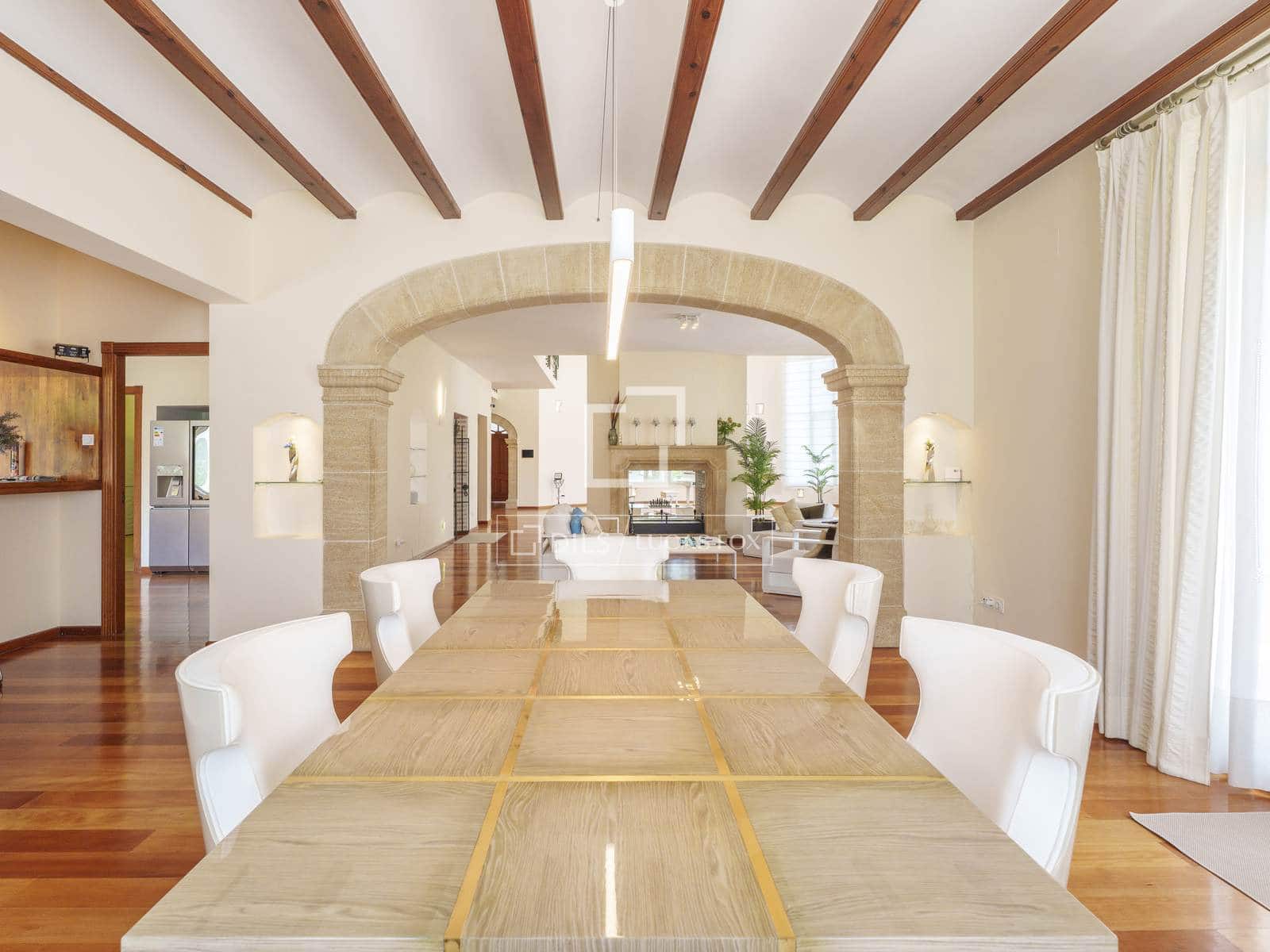 6 bedroom Villa for sale in Godella with pool garage - € 2,950,000 (Ref: 9968476)