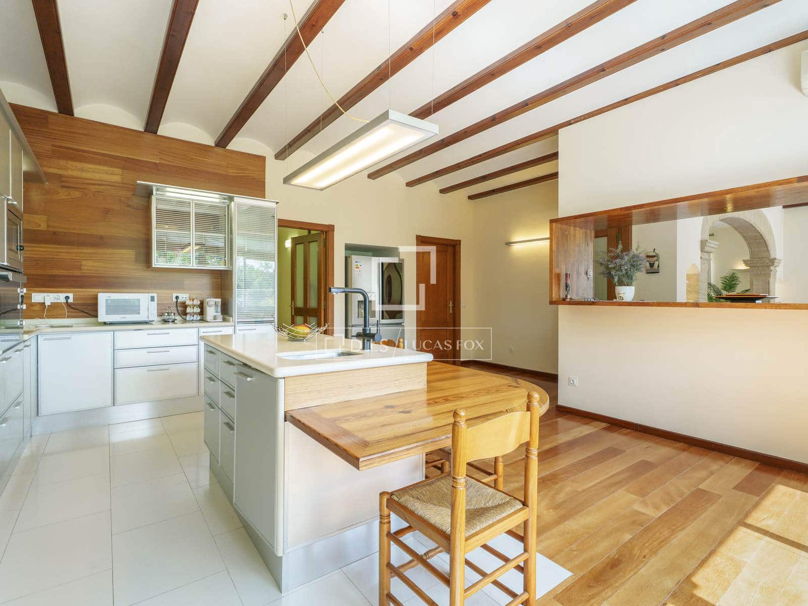6 bedroom Villa for sale in Godella with pool garage - € 2,950,000 (Ref: 9968476)