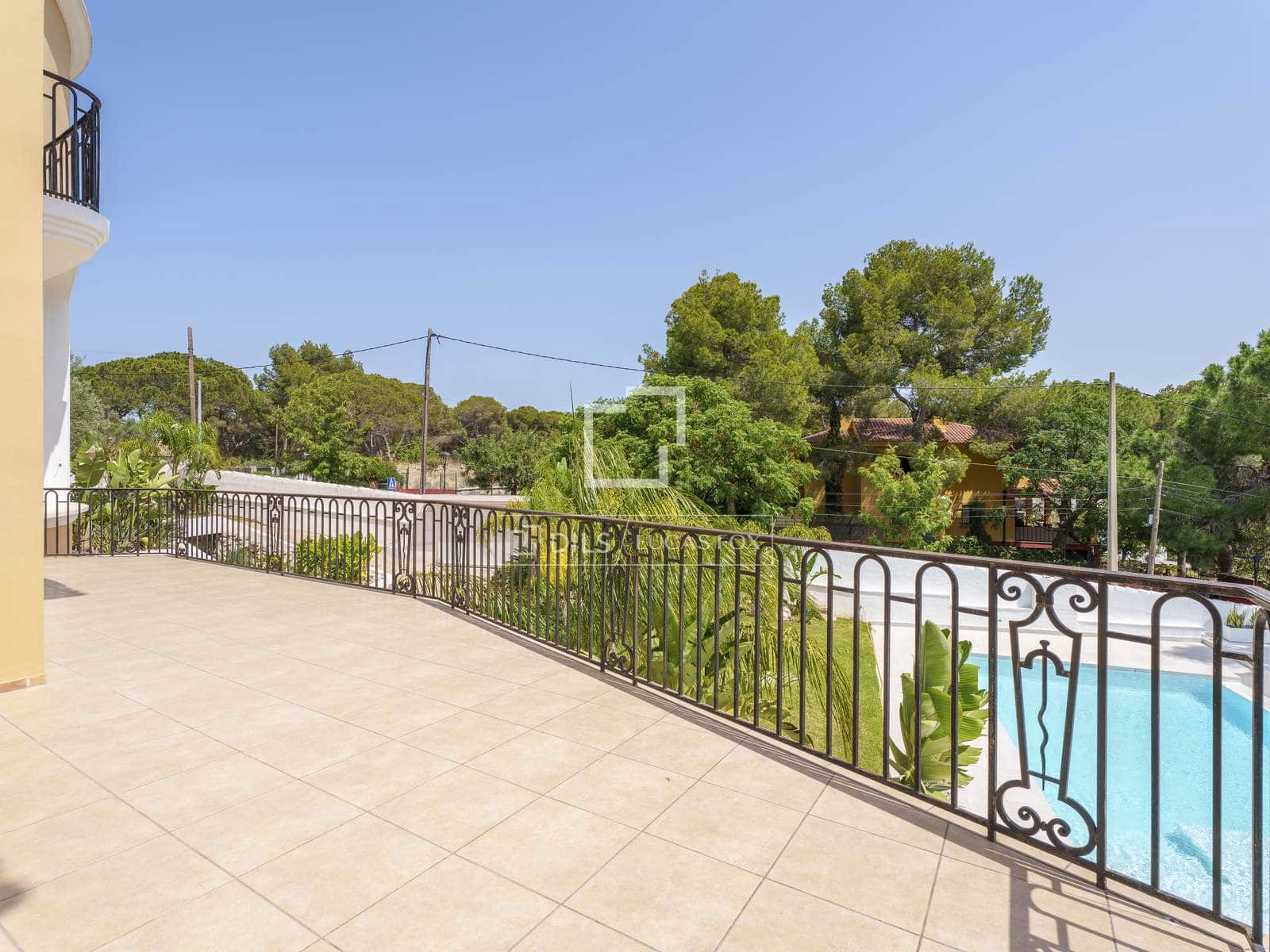 6 bedroom Villa for sale in Godella with pool garage - € 2,950,000 (Ref: 9968476)
