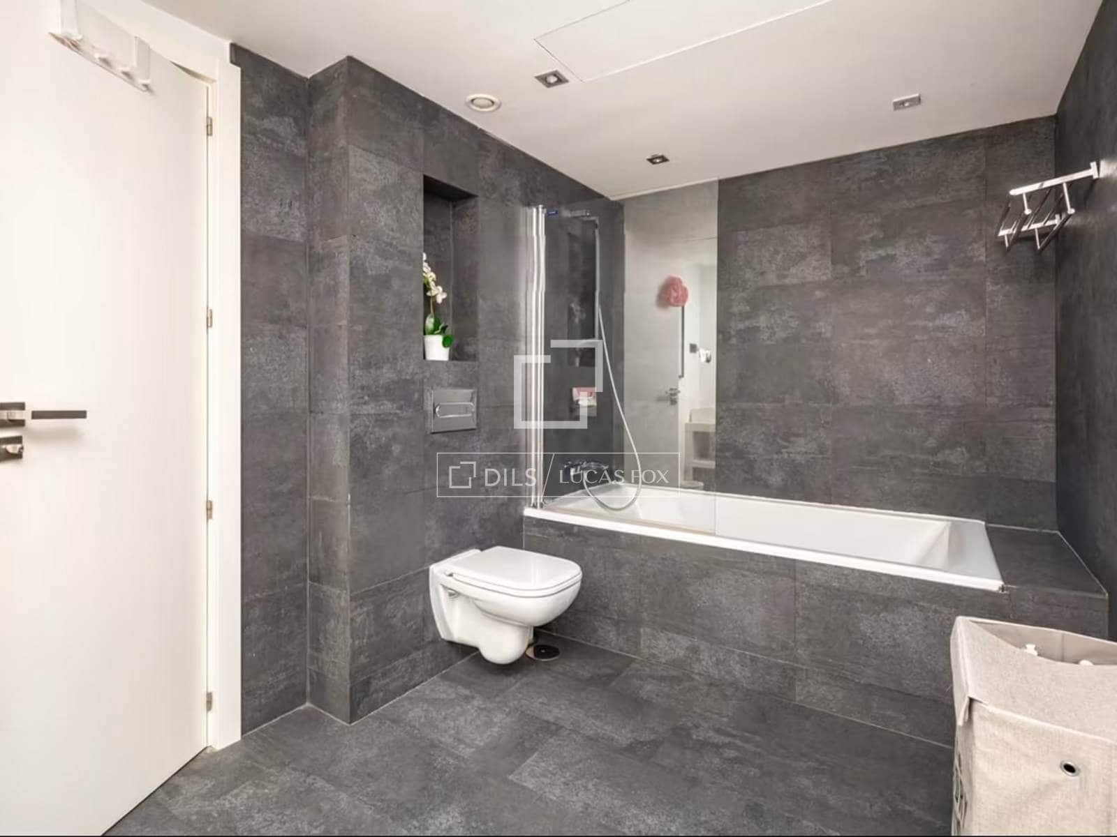 5 slaapkamer Villa te koop in Alcobendas met zwembad garage - € 4.250.000 (Ref: 9968657)