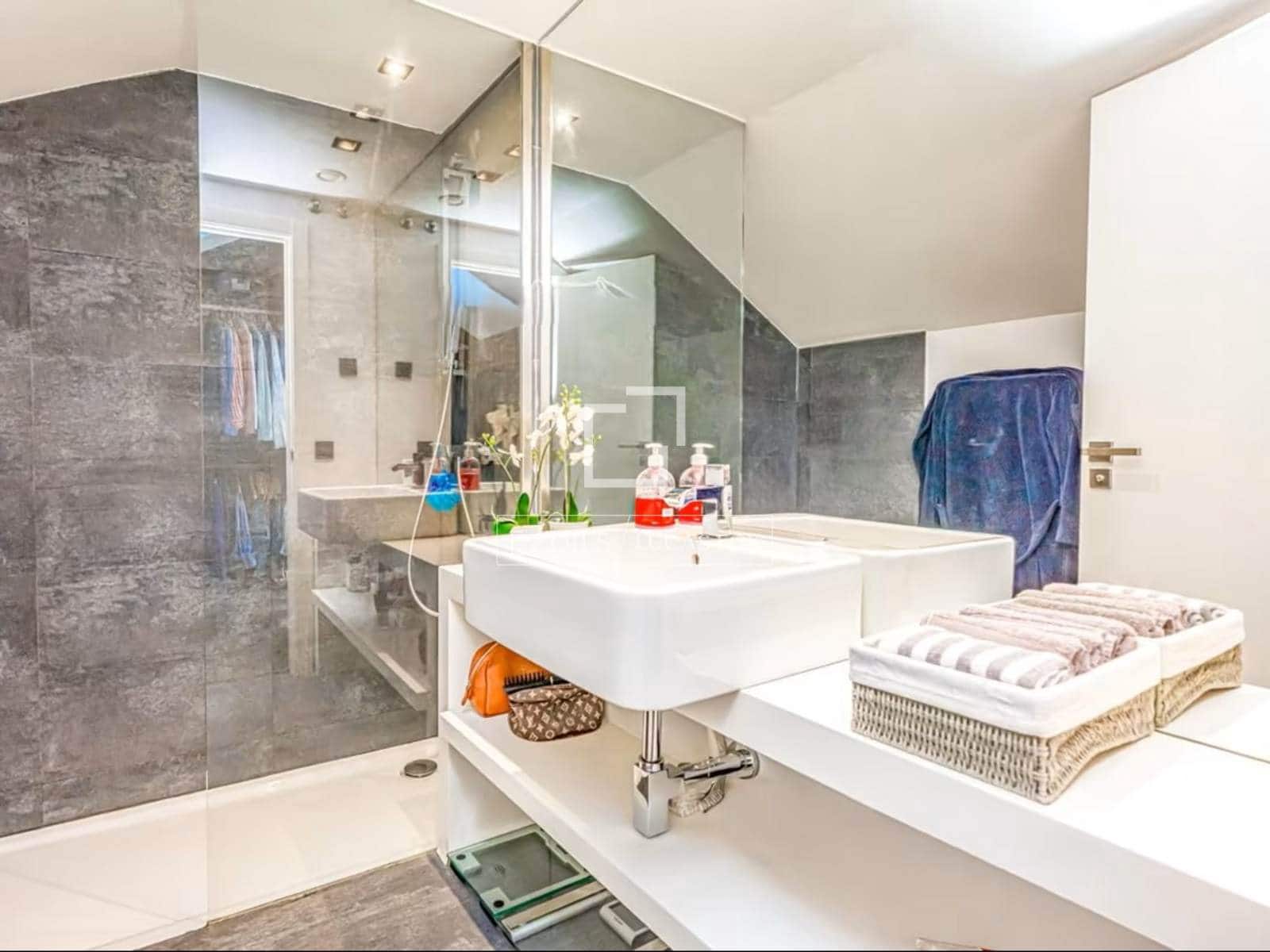 5 slaapkamer Villa te koop in Alcobendas met zwembad garage - € 4.250.000 (Ref: 9968657)