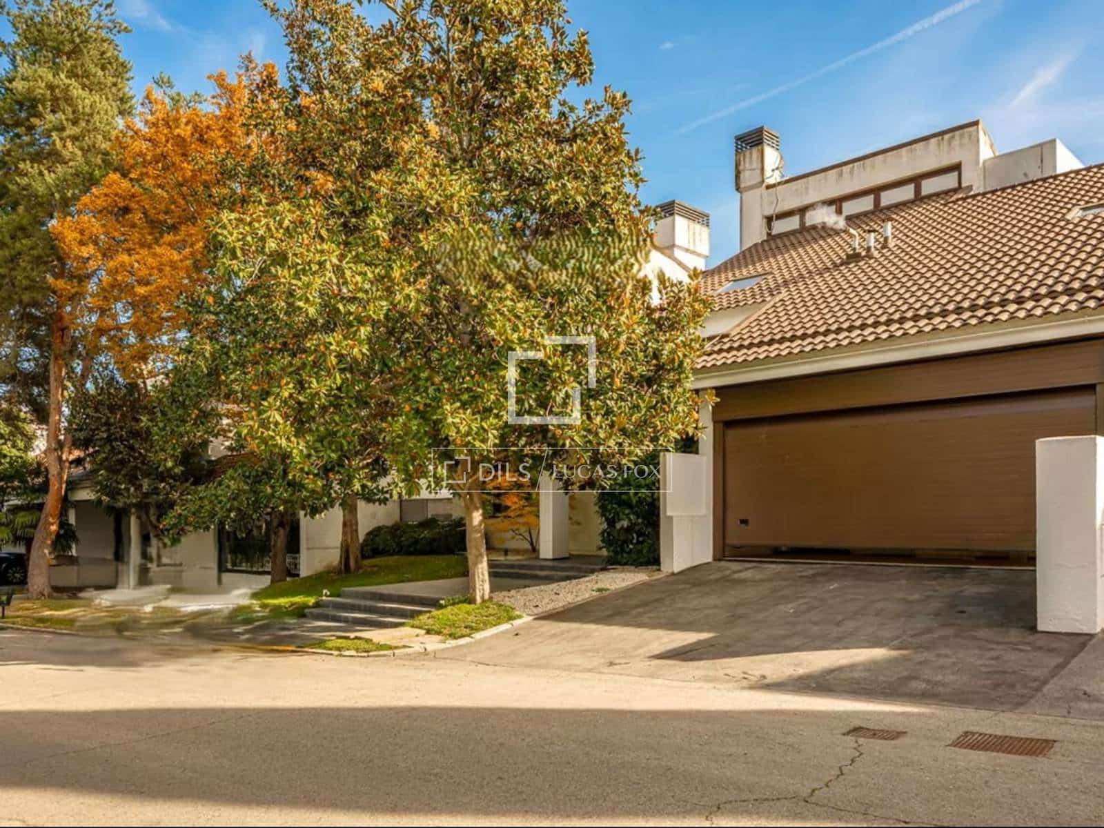 5 slaapkamer Villa te koop in Alcobendas met zwembad garage - € 4.250.000 (Ref: 9968657)