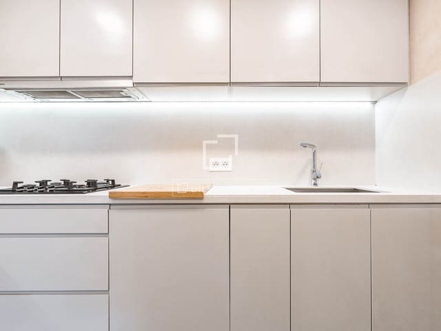 Apartamento de 4 habitaciones en Barcelona ciudad en venta con piscina garaje - 1.495.000 € (Ref: 9969007)