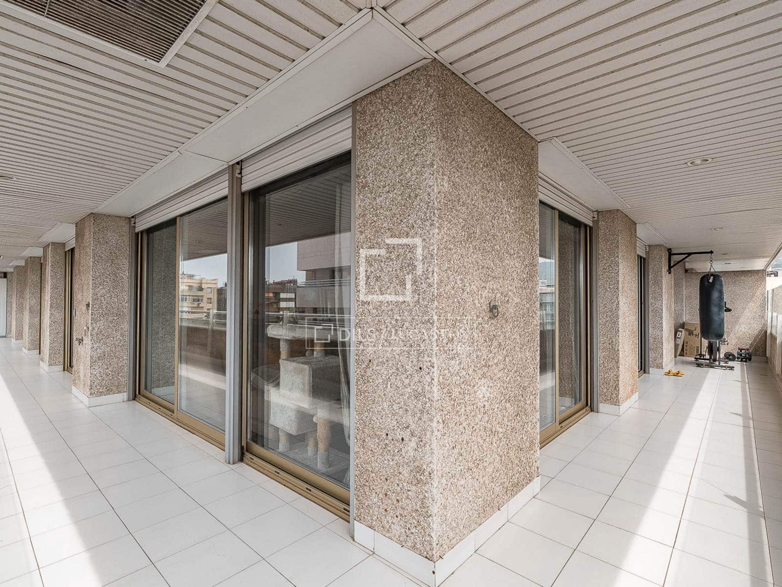 Apartamento de 4 habitaciones en Barcelona ciudad en venta con piscina garaje - 1.495.000 € (Ref: 9969007)