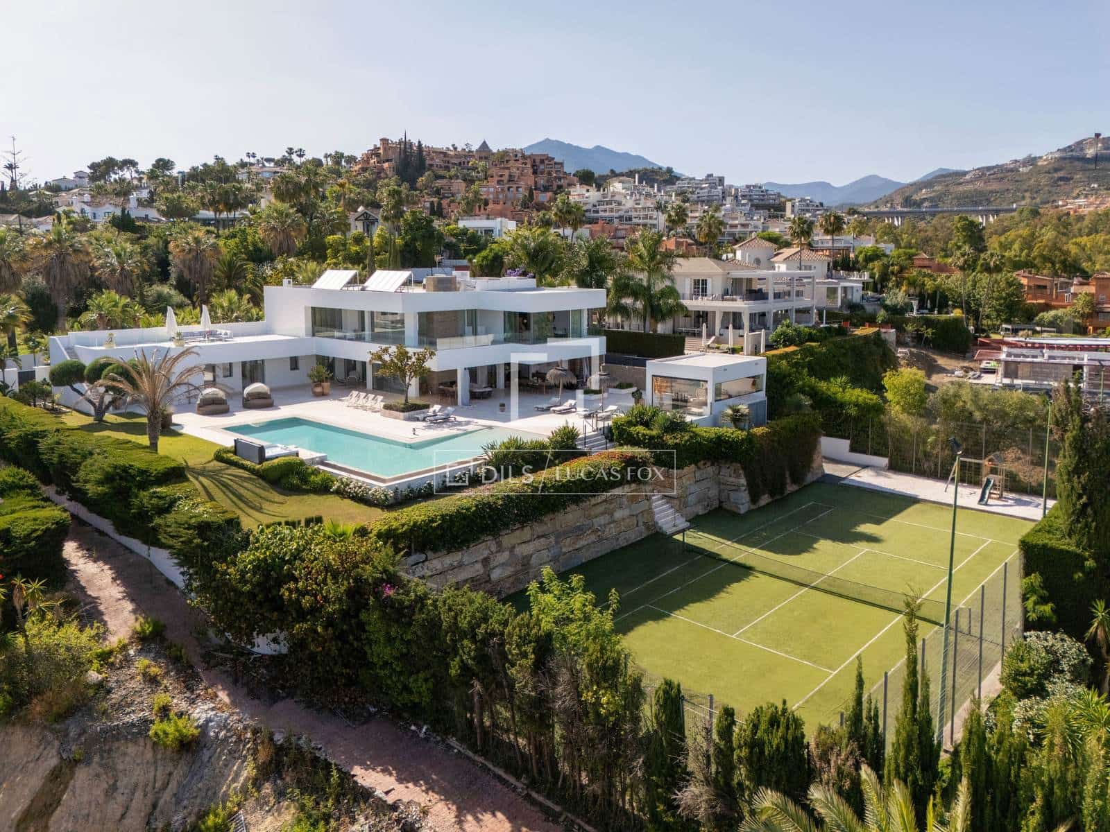 7 chambre Villa/Maison à vendre à Marbella avec piscine garage - 7 950 000 € (Ref: 9969008)