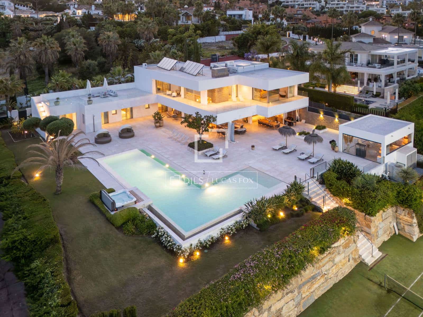 7 chambre Villa/Maison à vendre à Marbella avec piscine garage - 7 950 000 € (Ref: 9969008)