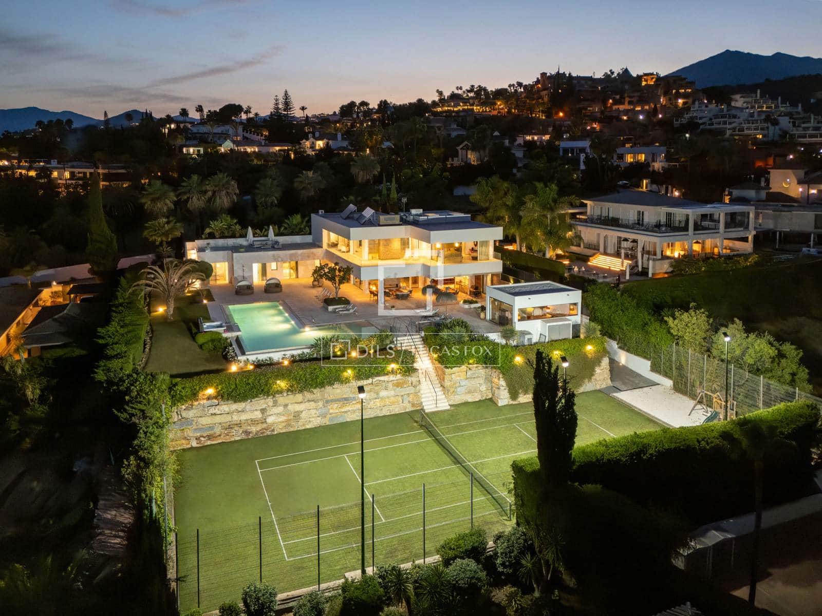 7 chambre Villa/Maison à vendre à Marbella avec piscine garage - 7 950 000 € (Ref: 9969008)