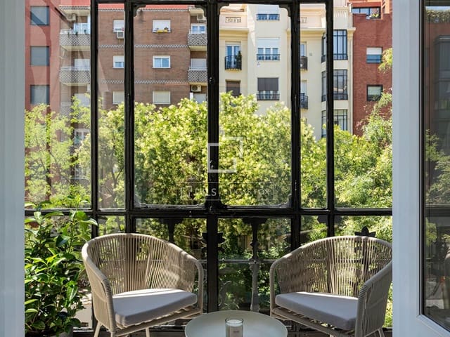 3 soverom Leilighet til salgs i Almagro, Madrid by - € 3 300 000 (Ref: 9969009)