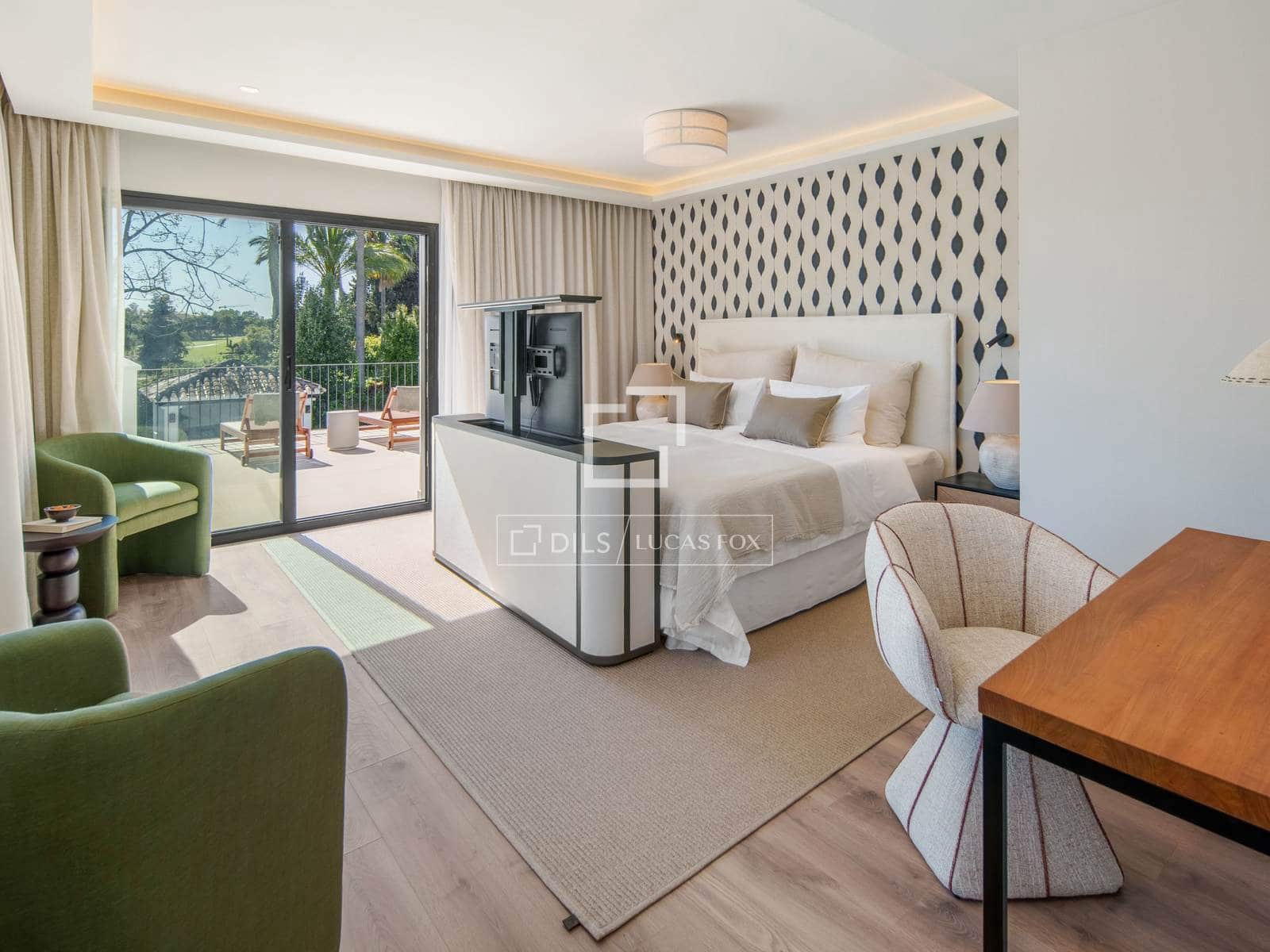 5 bedroom Villa for sale in Marbella with pool garage - € 5,995,000 (Ref: 9969010)