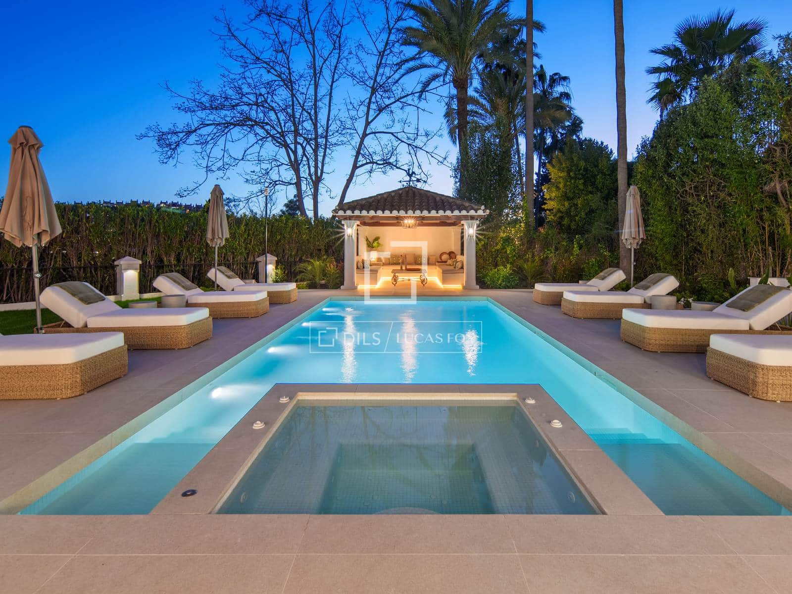 5 bedroom Villa for sale in Marbella with pool garage - € 5,995,000 (Ref: 9969010)