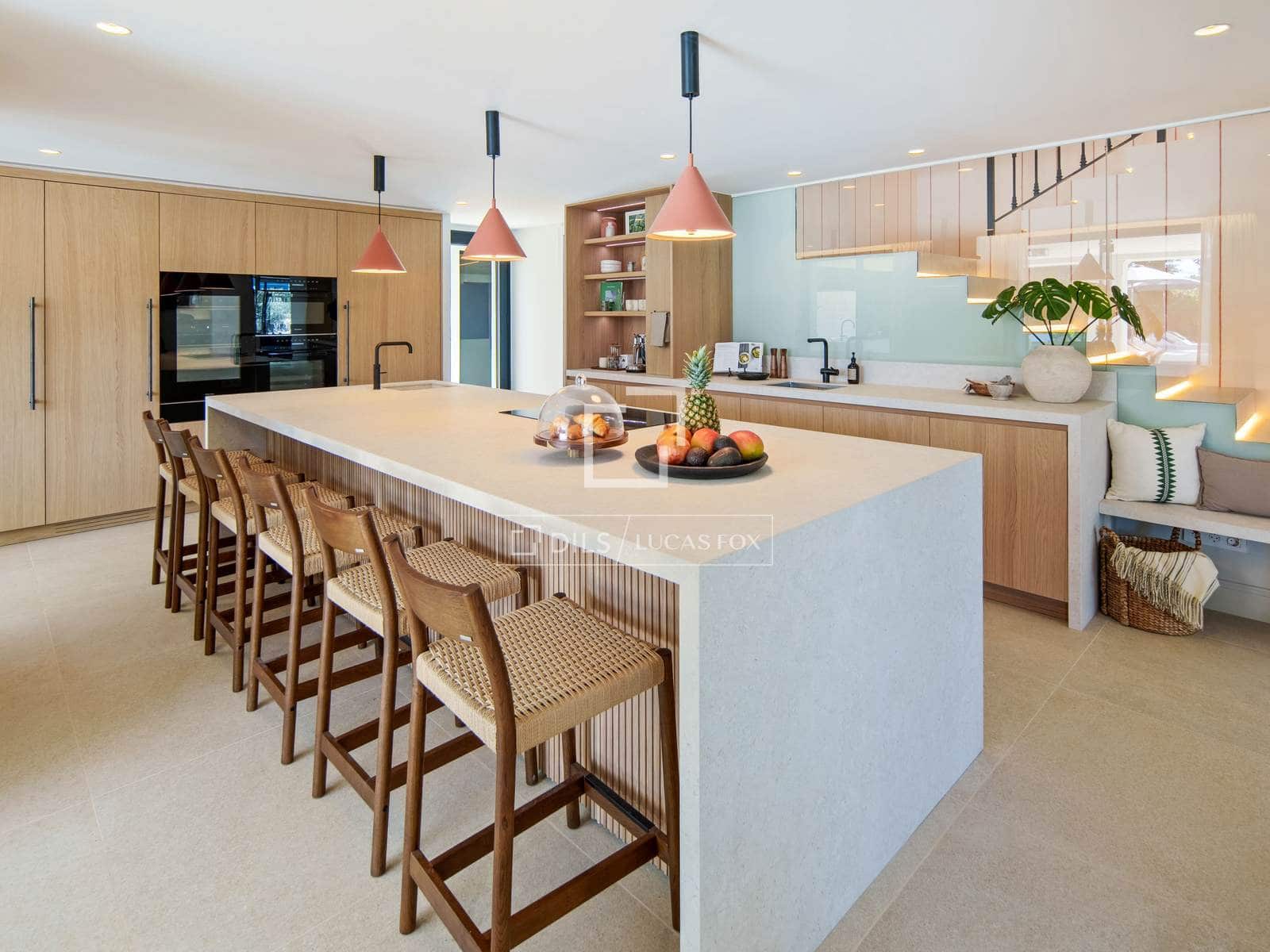 5 bedroom Villa for sale in Marbella with pool garage - € 5,995,000 (Ref: 9969010)