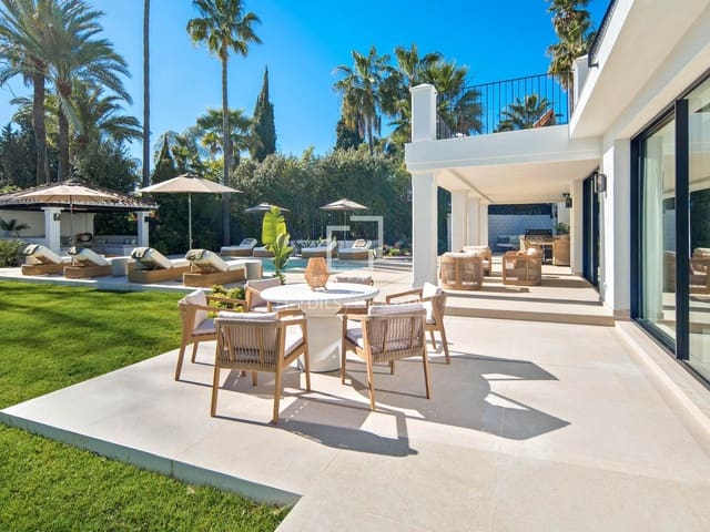 5 bedroom Villa for sale in Marbella with pool garage - € 5,995,000 (Ref: 9969010)
