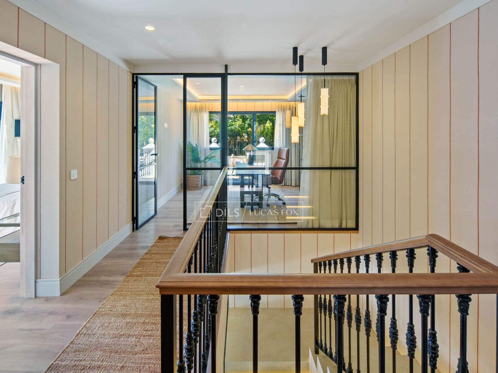 5 bedroom Villa for sale in Marbella with pool garage - € 5,995,000 (Ref: 9969010)