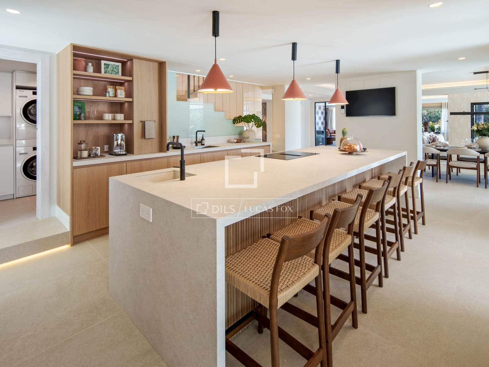 5 bedroom Villa for sale in Marbella with pool garage - € 5,995,000 (Ref: 9969010)