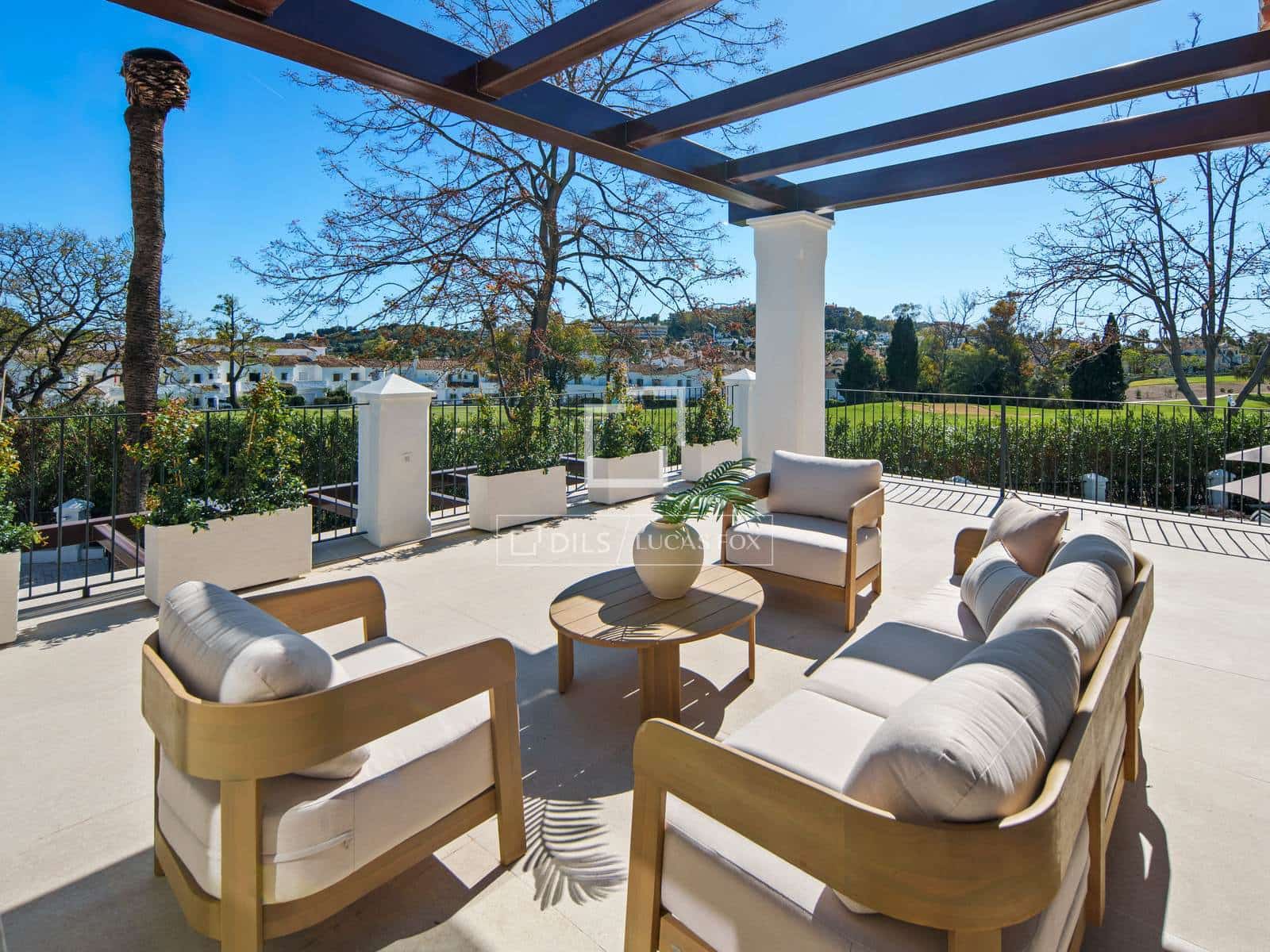 5 bedroom Villa for sale in Marbella with pool garage - € 5,995,000 (Ref: 9969010)