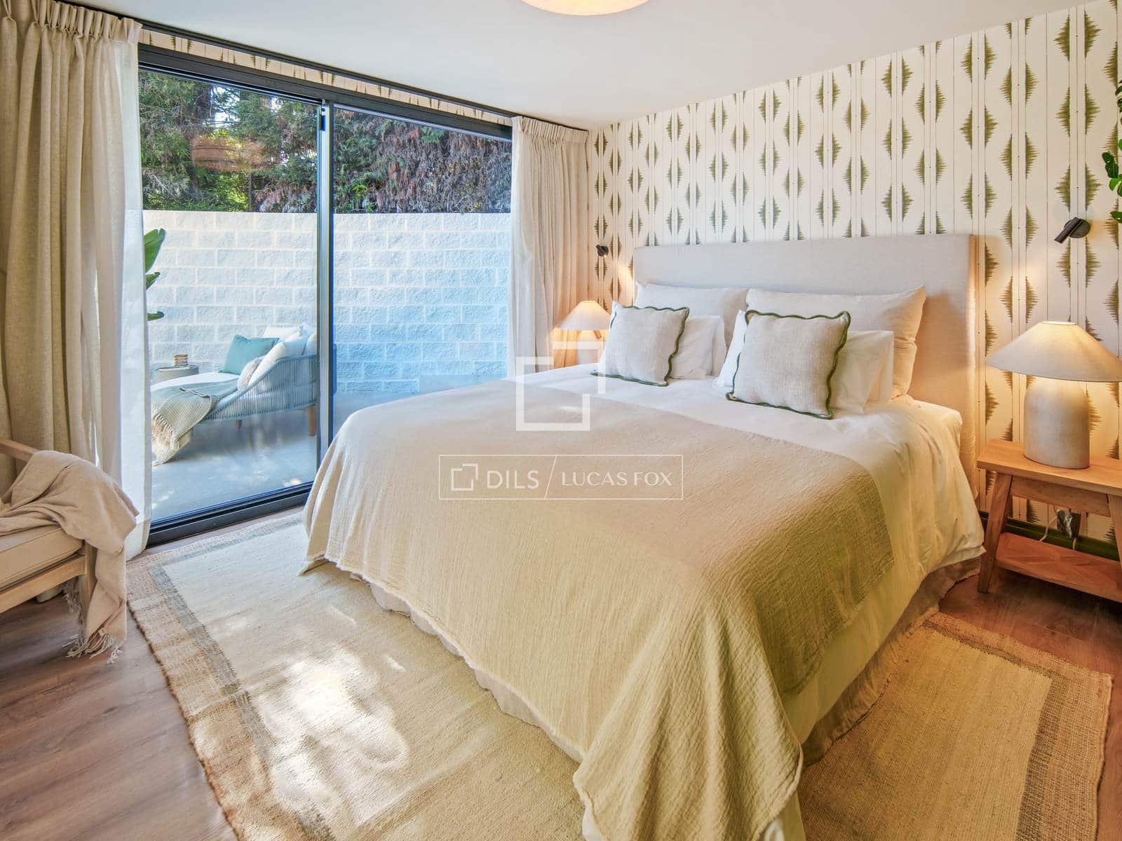 5 bedroom Villa for sale in Marbella with pool garage - € 5,995,000 (Ref: 9969010)