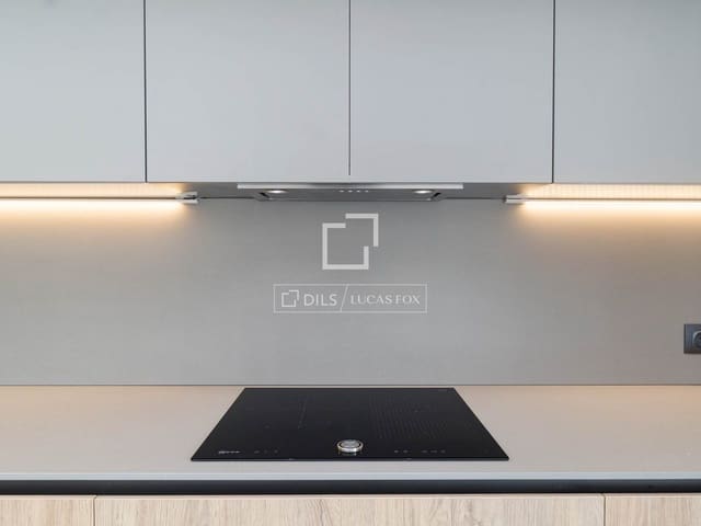 2 soverom Leilighet til salgs i Barcelona by med garasje - € 840 000 (Ref: 9971435)