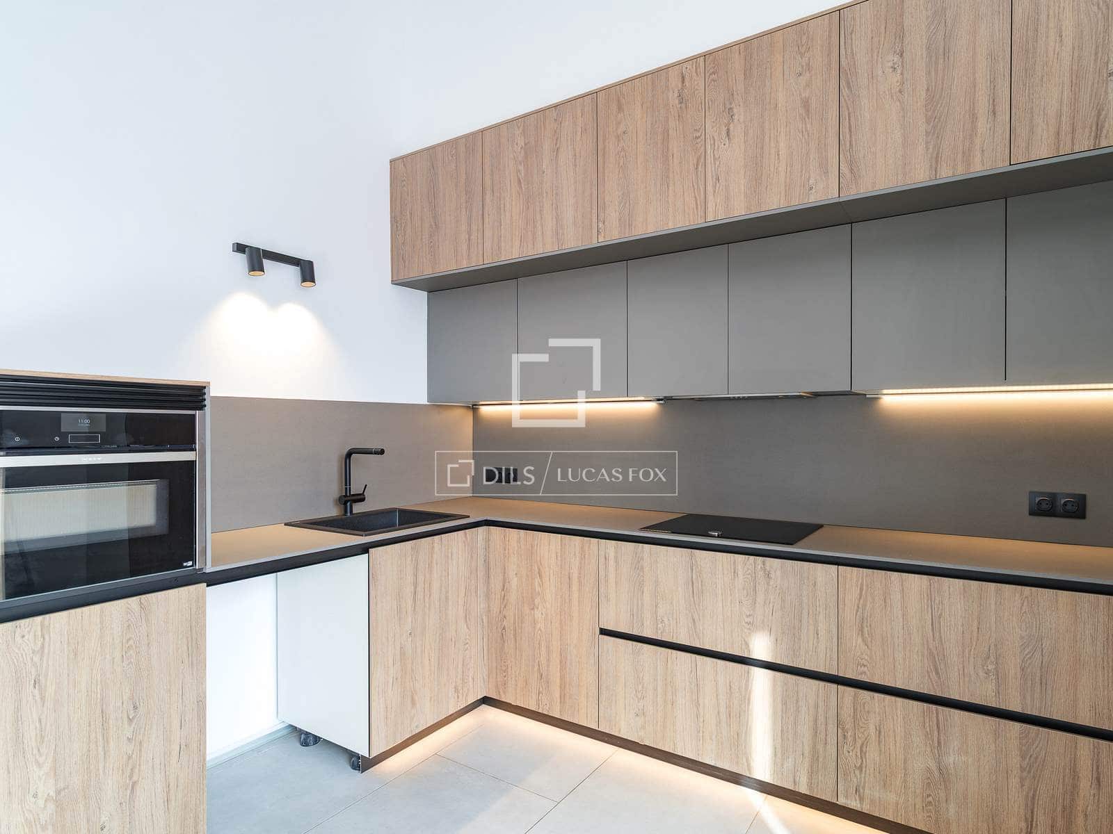 2 soveværelse Lejlighed til salg i Barcelona by med garage - € 840.000 (Ref: 9971435)