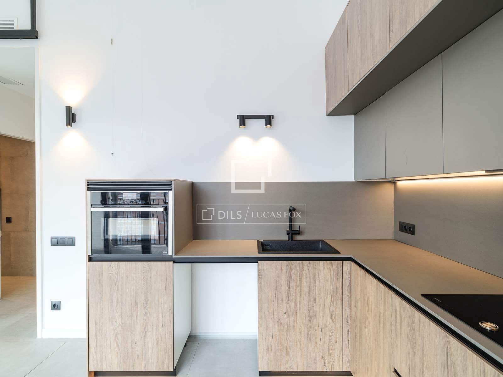 2 soveværelse Lejlighed til salg i Barcelona by med garage - € 840.000 (Ref: 9971435)