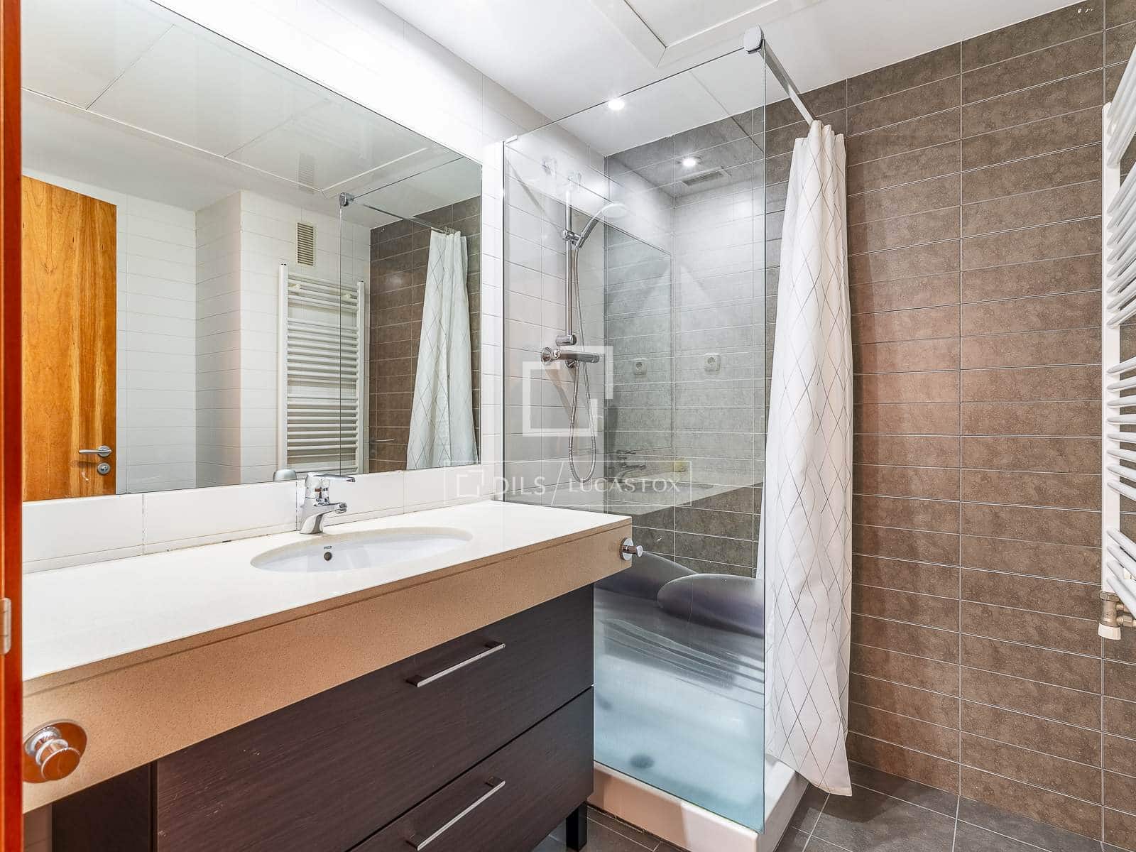 2 soveværelse Lejlighed til salg i Barcelona by med garage - € 725.000 (Ref: 9971439)