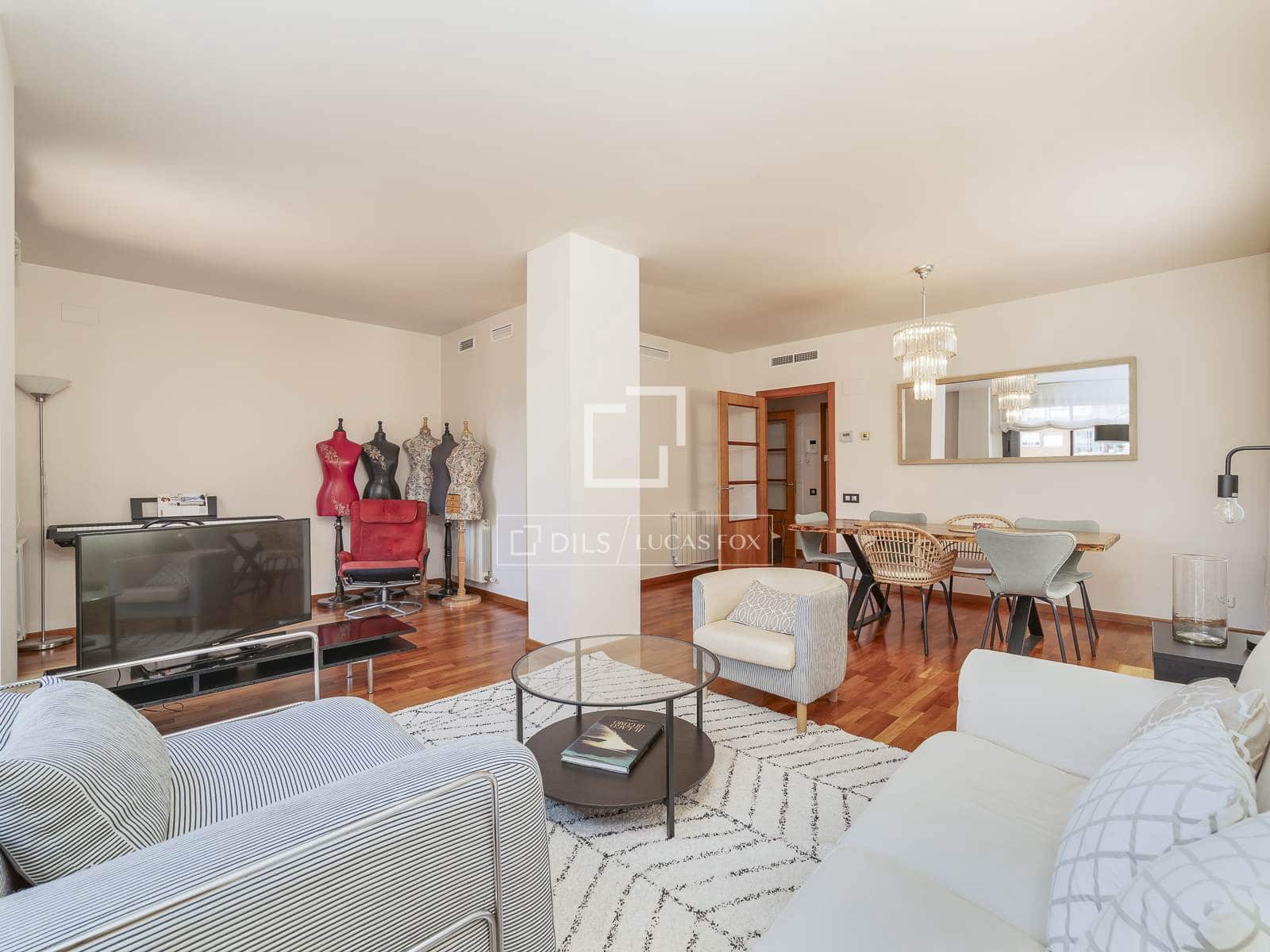 2 soveværelse Lejlighed til salg i Barcelona by med garage - € 725.000 (Ref: 9971439)