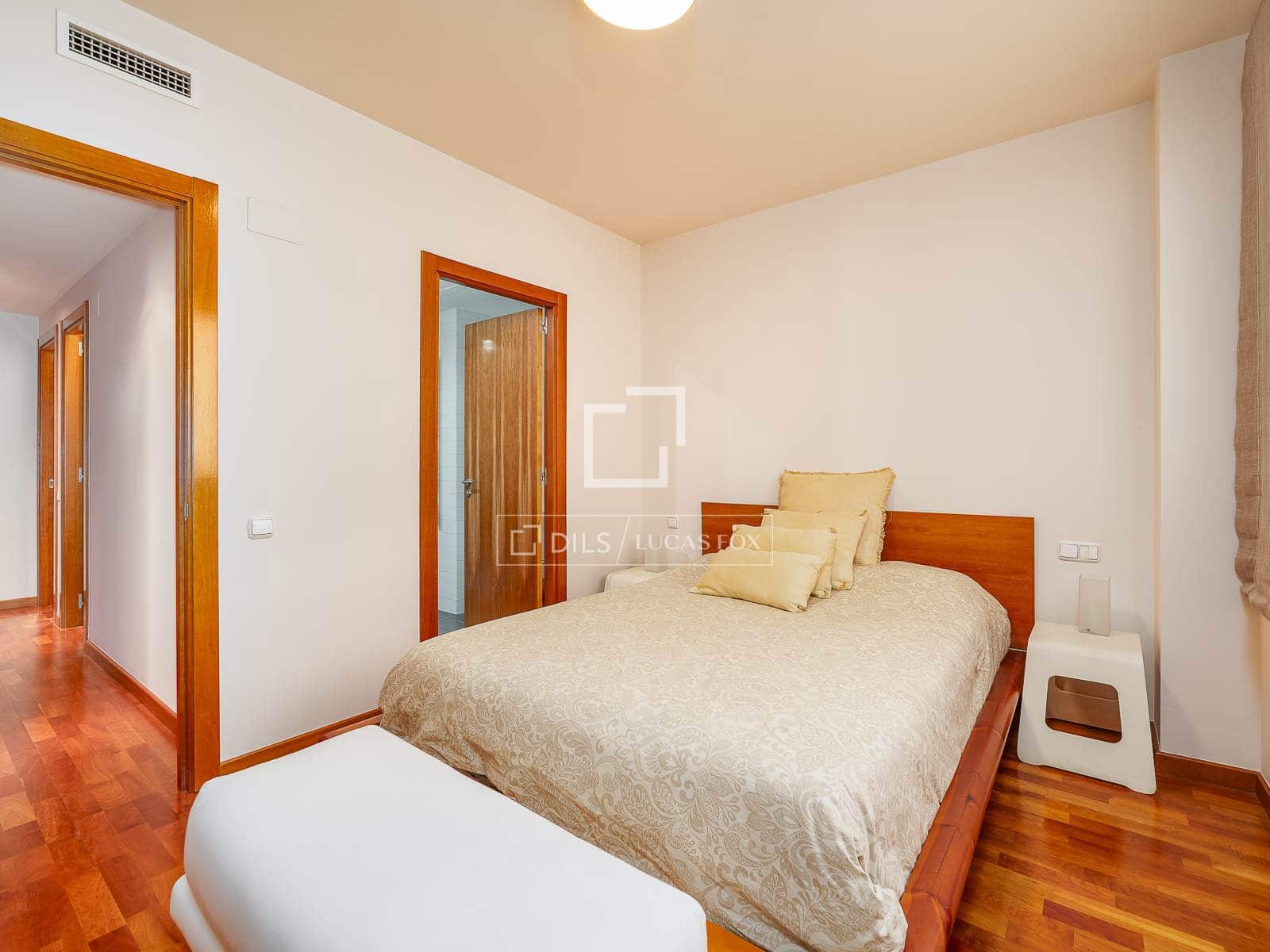 2 soveværelse Lejlighed til salg i Barcelona by med garage - € 725.000 (Ref: 9971439)
