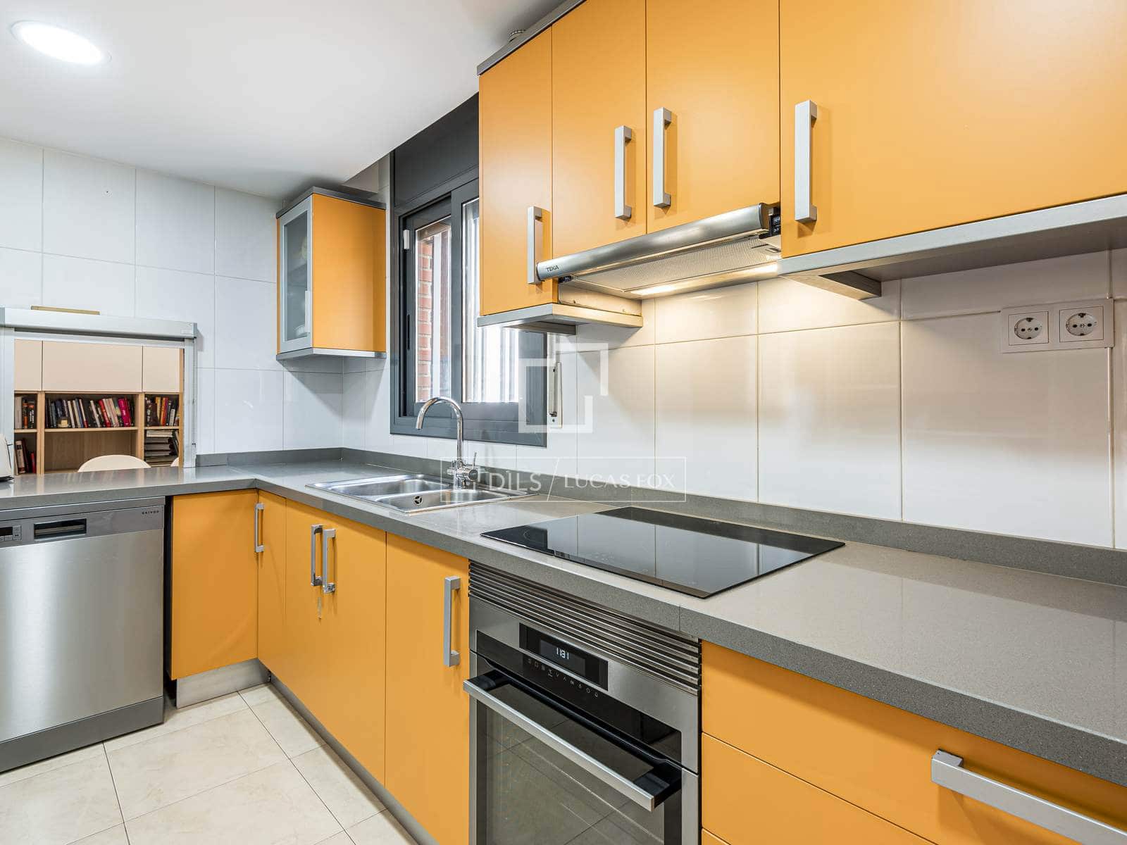 3 bedroom Apartment for sale in Castelldefels with garage - € 480,000 (Ref: 9971724)