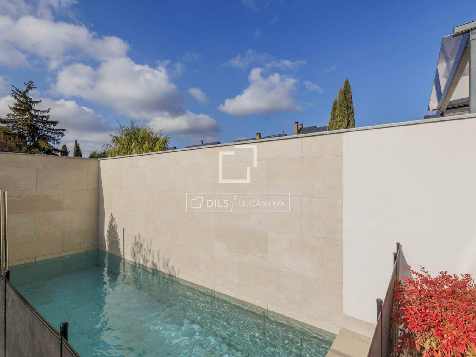 4 slaapkamer Villa te koop in Pozuelo de Alarcon met zwembad garage - € 1.680.000 (Ref: 9972234)