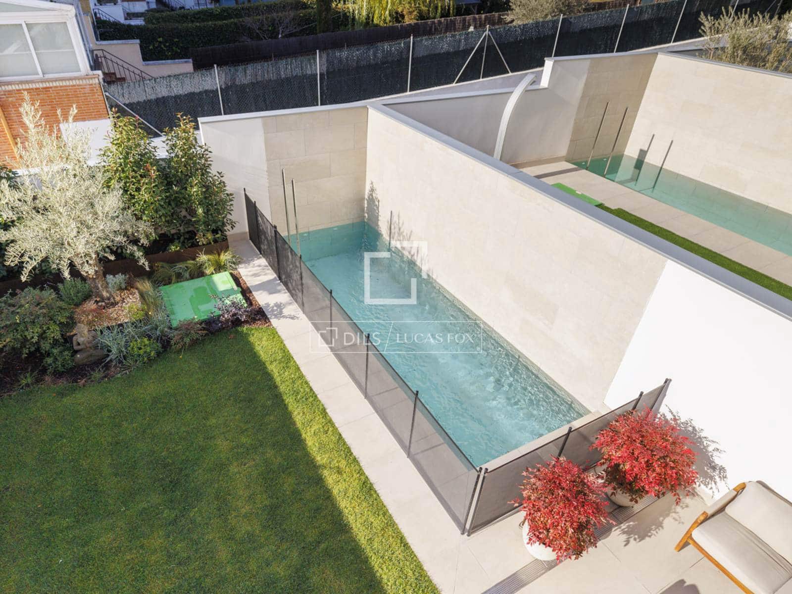 4 slaapkamer Villa te koop in Pozuelo de Alarcon met zwembad garage - € 1.680.000 (Ref: 9972234)