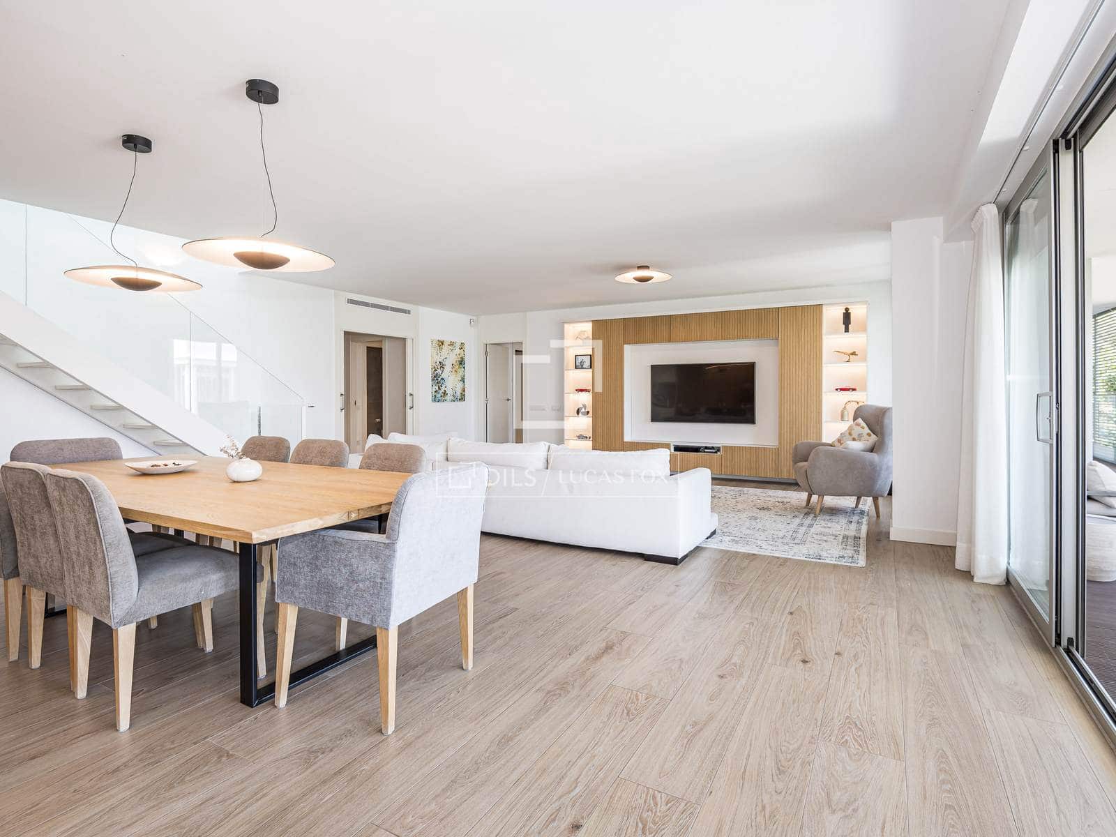 5 bedroom Apartment for sale in Sant Cugat del Valles with pool garage - € 1,565,000 (Ref: 9972235)