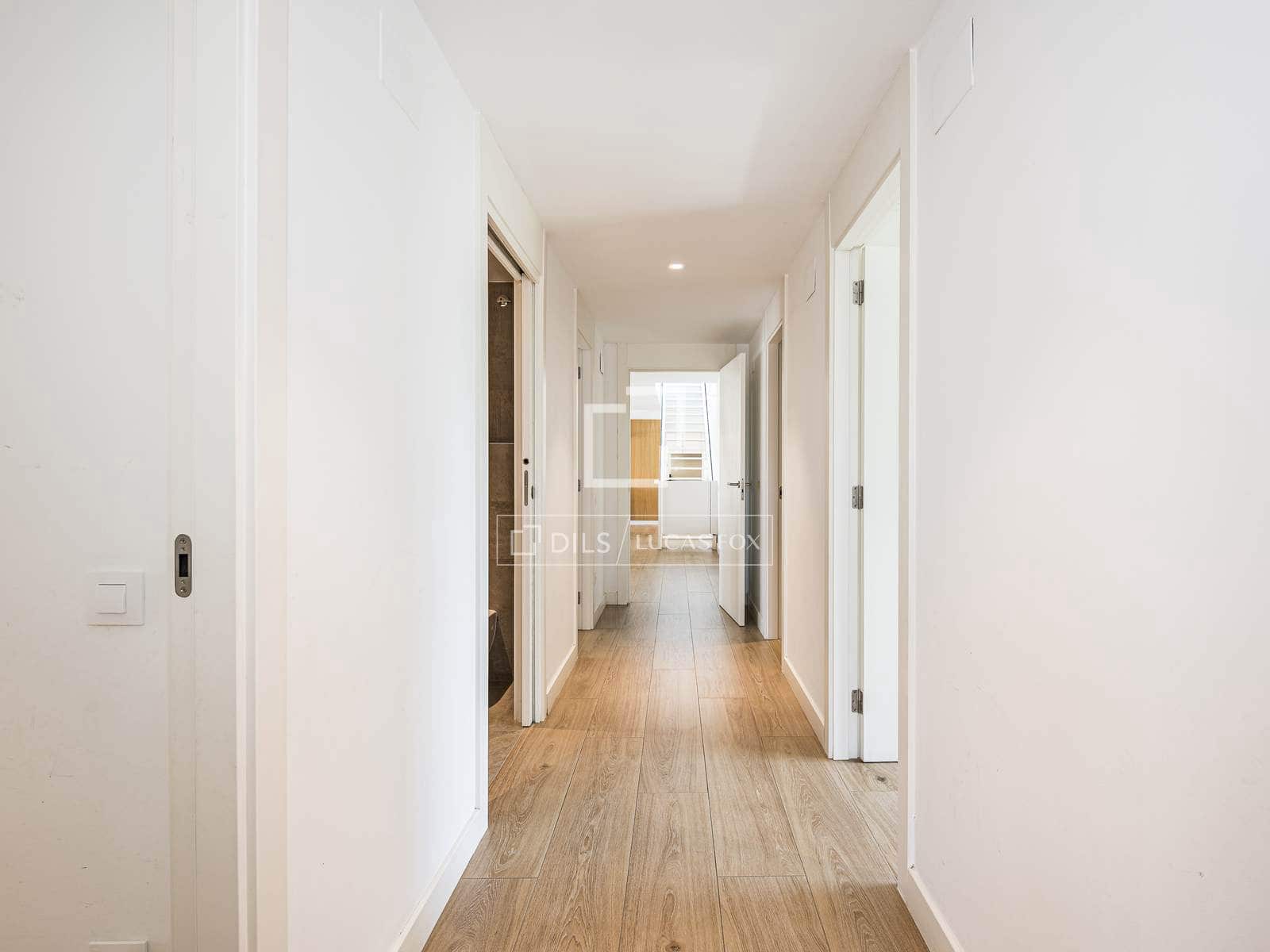 5 bedroom Apartment for sale in Sant Cugat del Valles with pool garage - € 1,565,000 (Ref: 9972235)