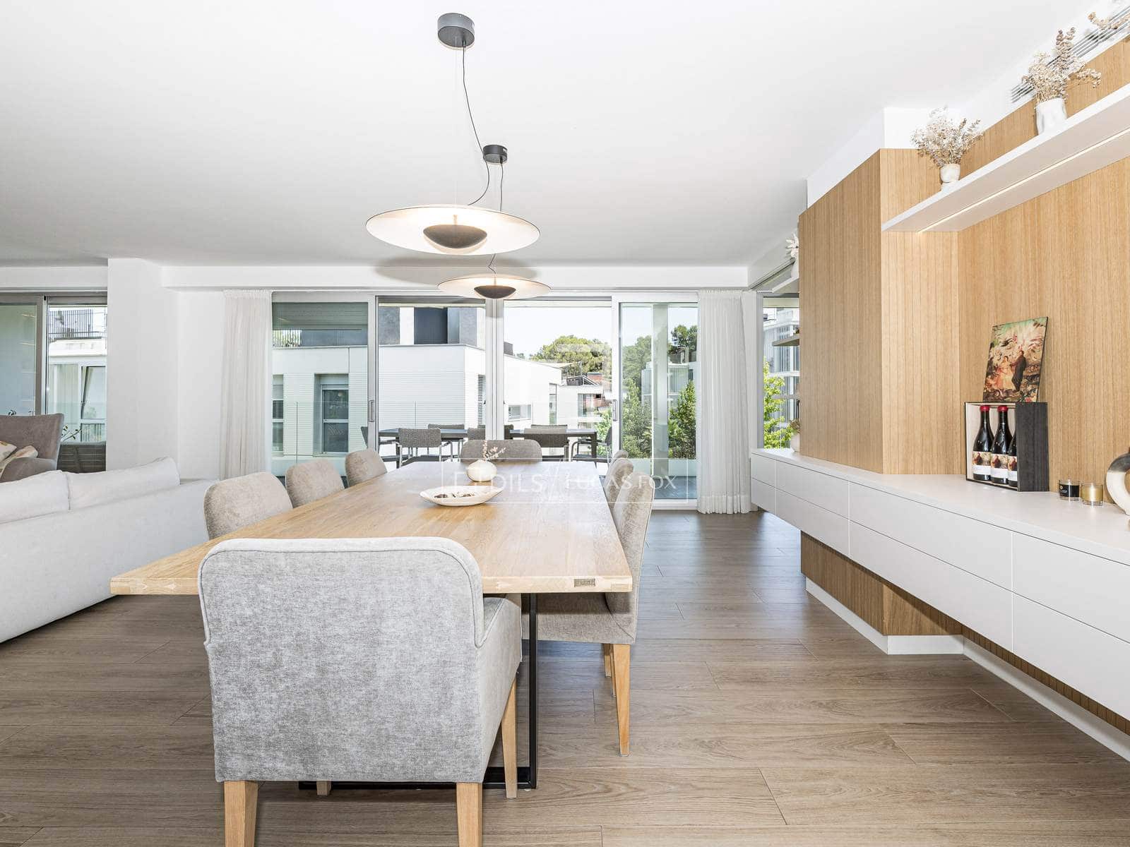 5 bedroom Apartment for sale in Sant Cugat del Valles with pool garage - € 1,565,000 (Ref: 9972235)