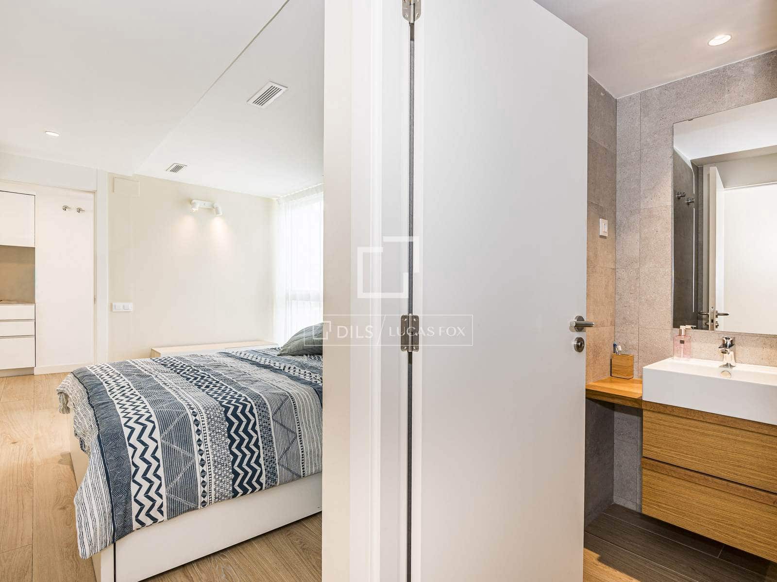 5 bedroom Apartment for sale in Sant Cugat del Valles with pool garage - € 1,565,000 (Ref: 9972235)