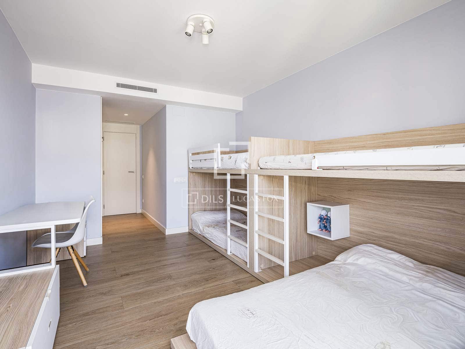 5 bedroom Apartment for sale in Sant Cugat del Valles with pool garage - € 1,565,000 (Ref: 9972235)