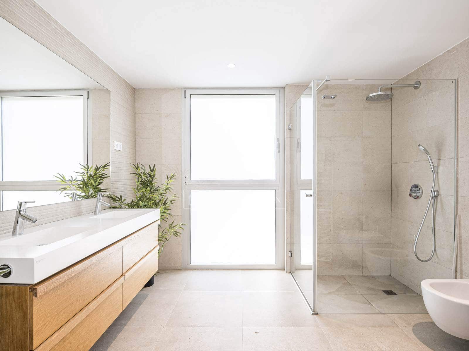 5 bedroom Apartment for sale in Sant Cugat del Valles with pool garage - € 1,565,000 (Ref: 9972235)