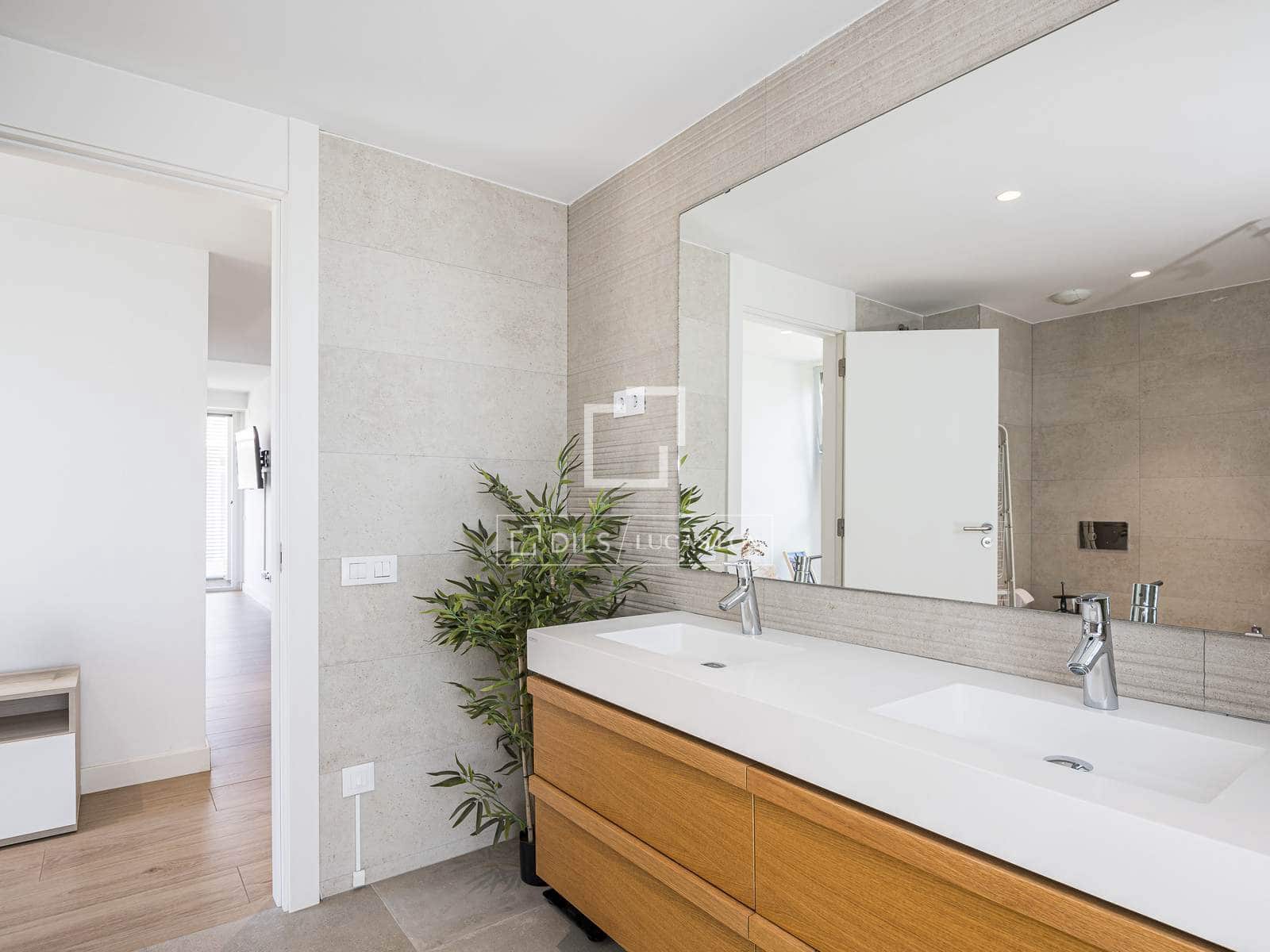 5 bedroom Apartment for sale in Sant Cugat del Valles with pool garage - € 1,565,000 (Ref: 9972235)