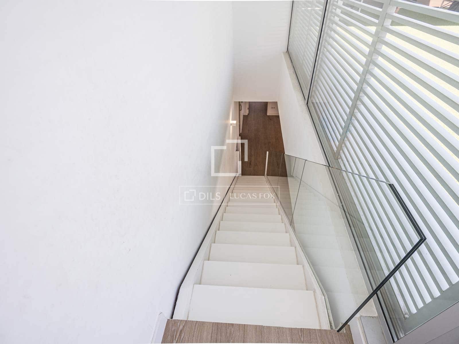 5 bedroom Apartment for sale in Sant Cugat del Valles with pool garage - € 1,565,000 (Ref: 9972235)