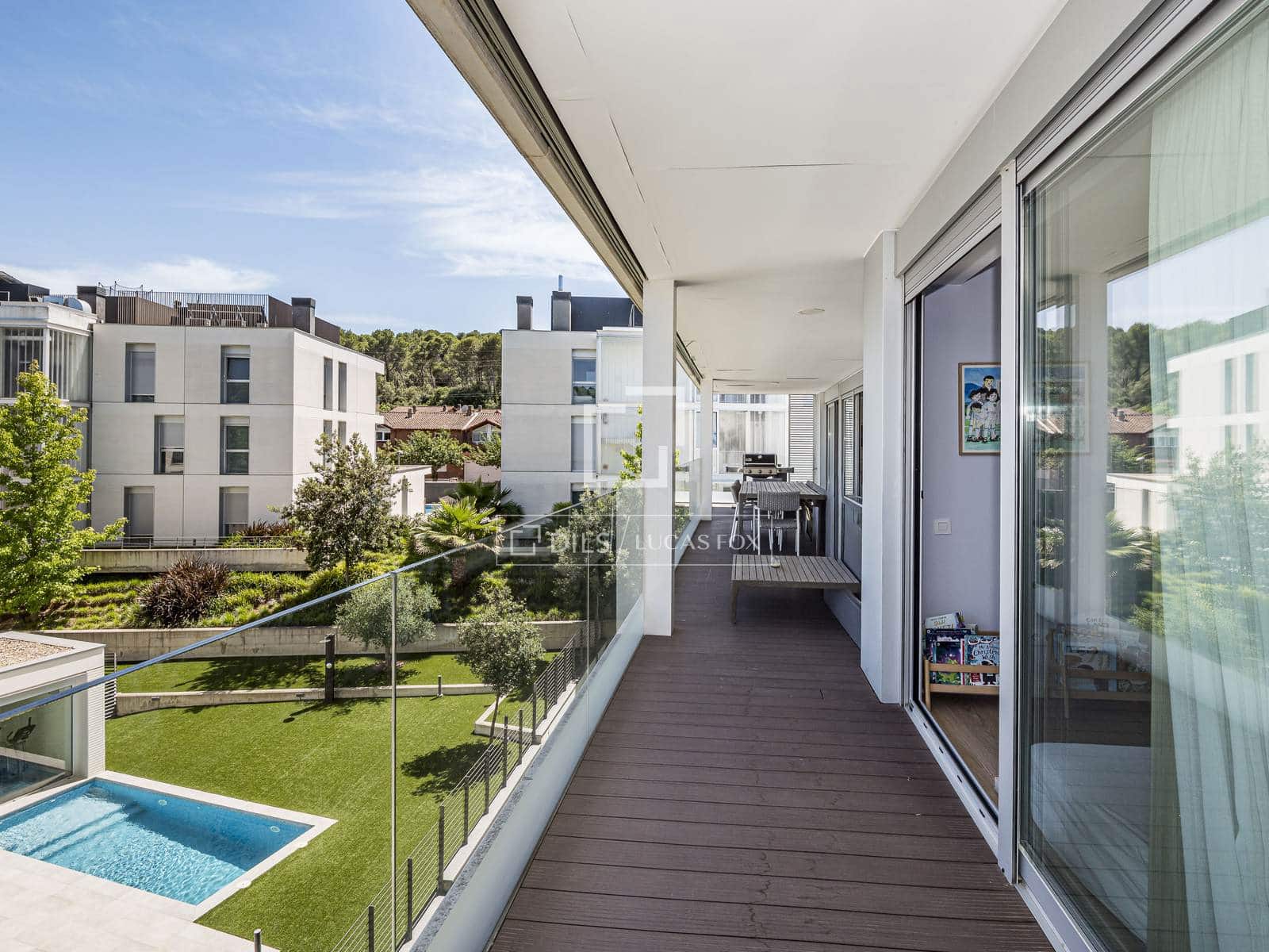 5 bedroom Apartment for sale in Sant Cugat del Valles with pool garage - € 1,565,000 (Ref: 9972235)
