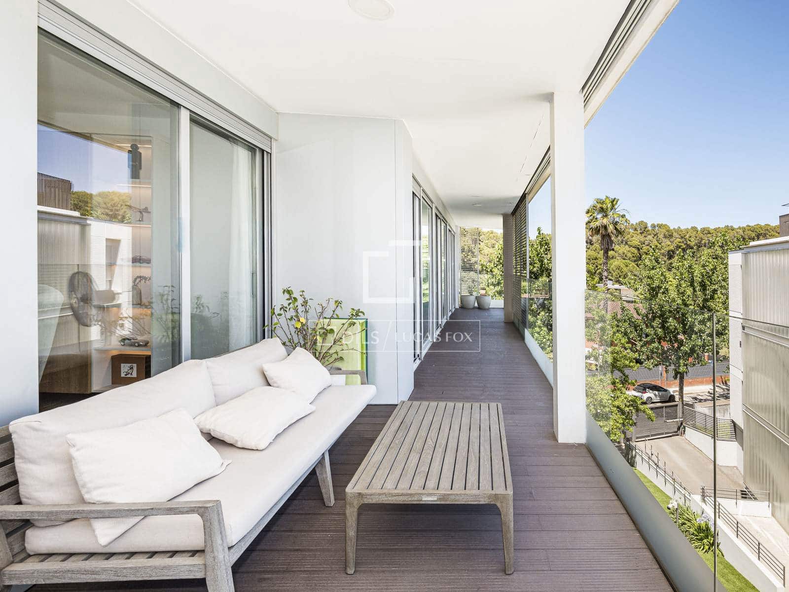 5 bedroom Apartment for sale in Sant Cugat del Valles with pool garage - € 1,565,000 (Ref: 9972235)