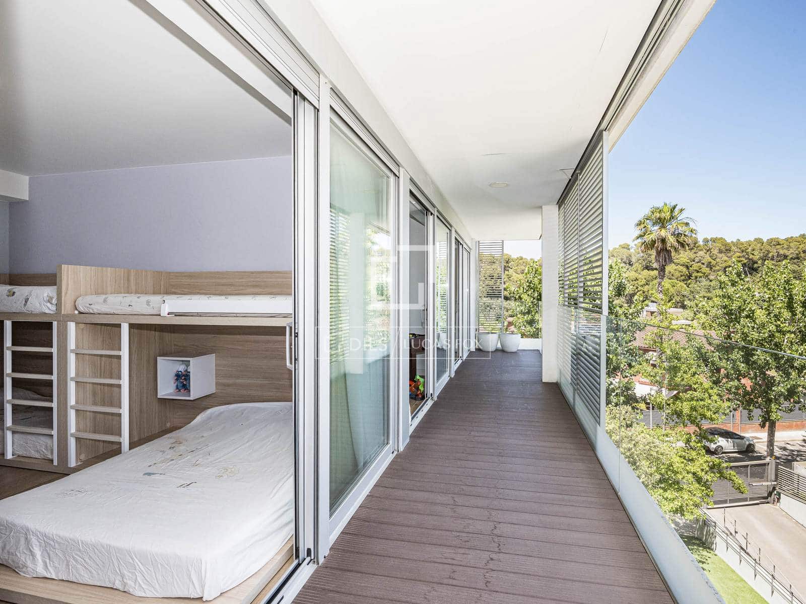 5 bedroom Apartment for sale in Sant Cugat del Valles with pool garage - € 1,565,000 (Ref: 9972235)