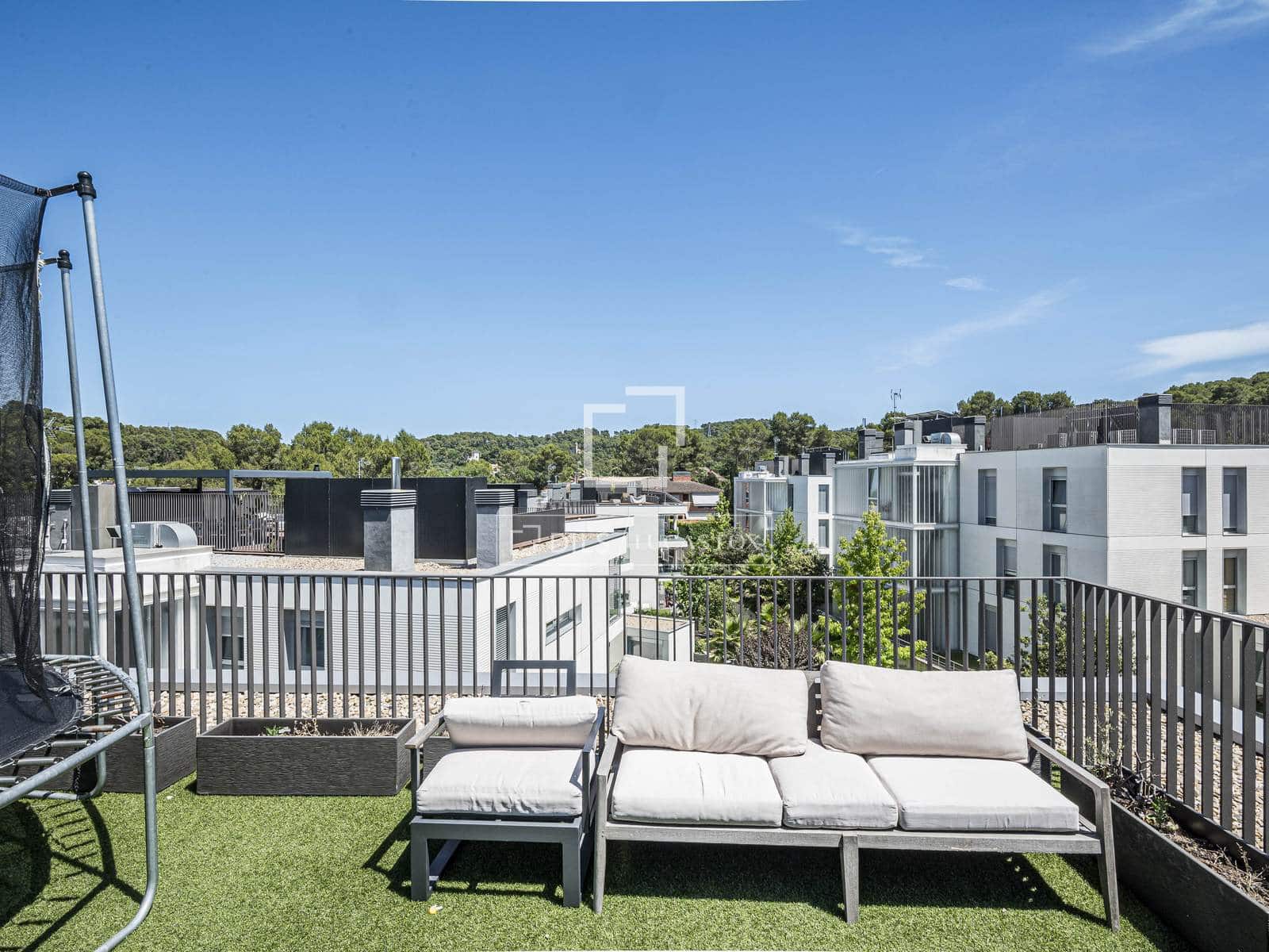 5 bedroom Apartment for sale in Sant Cugat del Valles with pool garage - € 1,565,000 (Ref: 9972235)