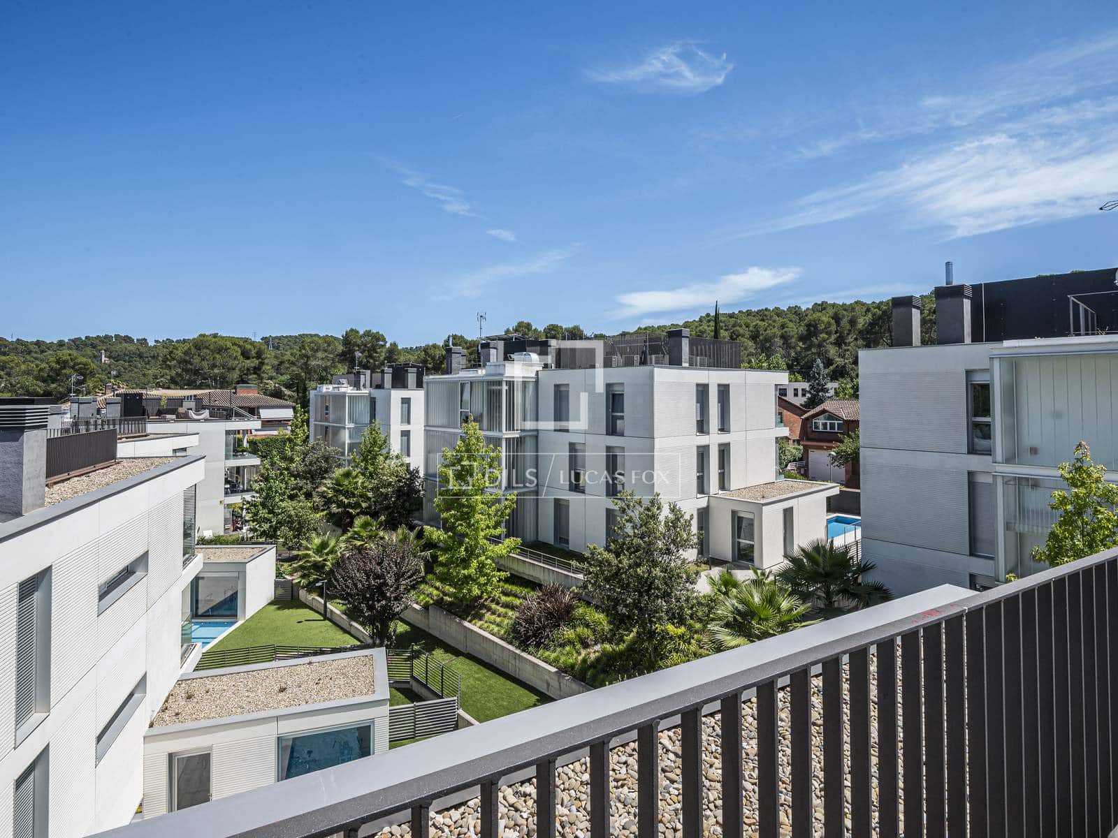 5 bedroom Apartment for sale in Sant Cugat del Valles with pool garage - € 1,565,000 (Ref: 9972235)