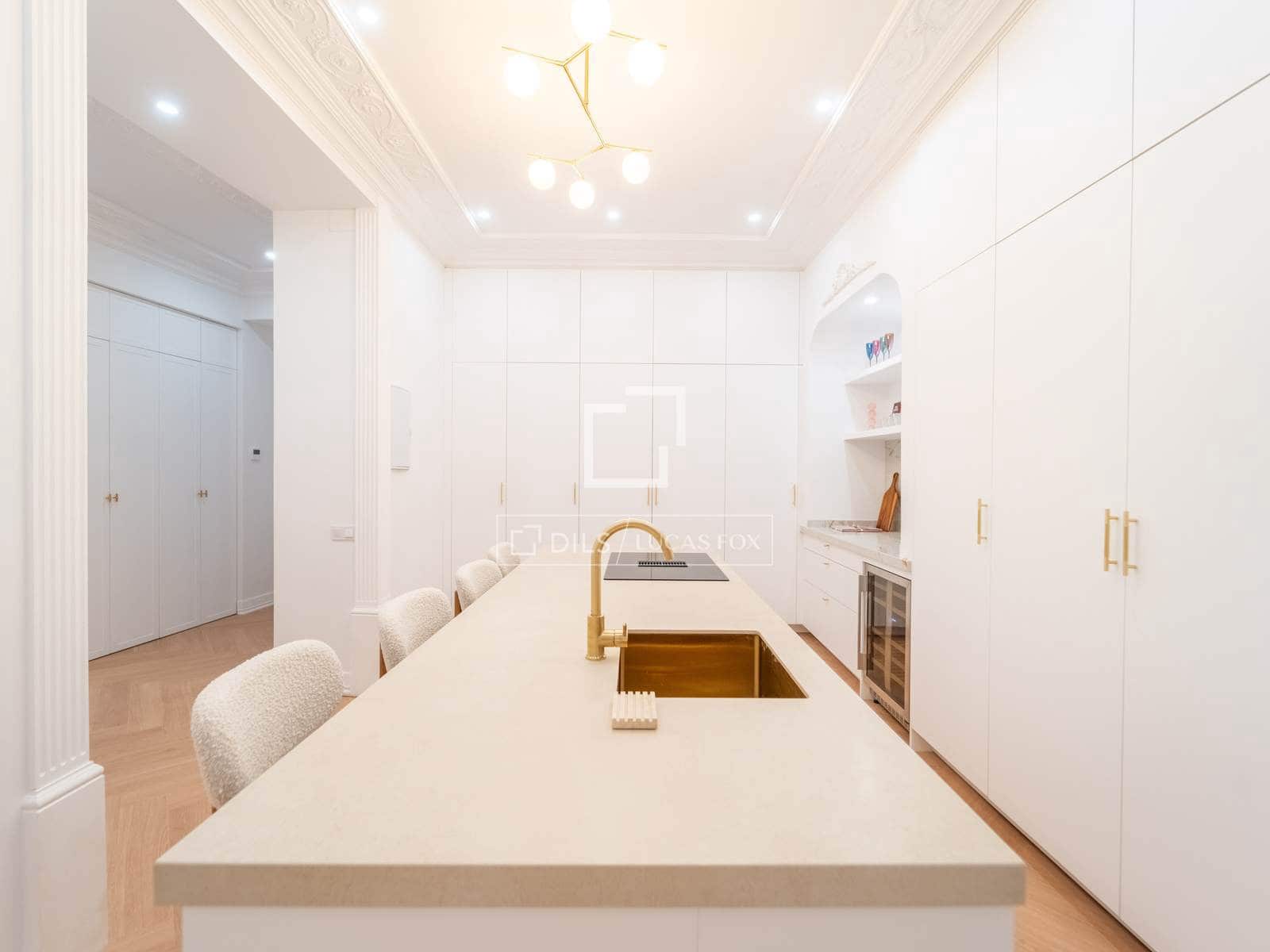 Apartamento de 4 habitaciones en València ciudad en venta - 750.000 € (Ref: 9972236)