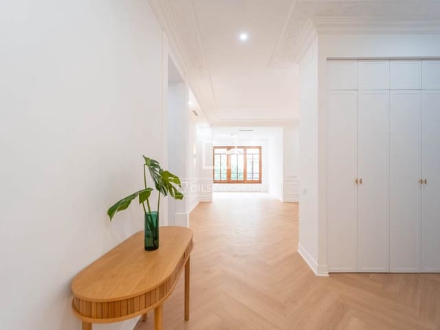 4 soveværelse Lejlighed til salg i Valencia by - € 750.000 (Ref: 9972236)