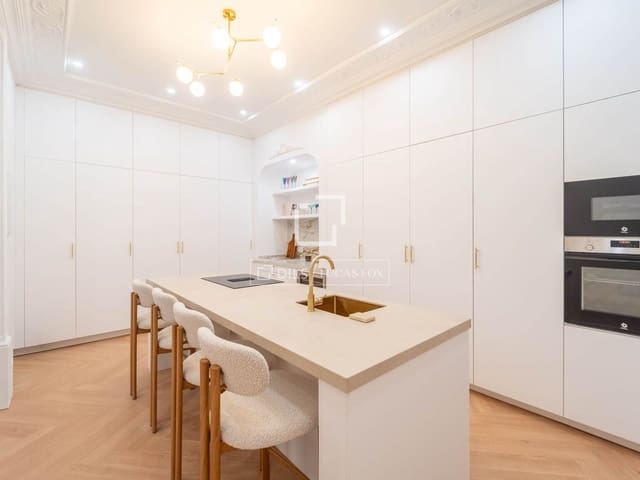 4 soveværelse Lejlighed til salg i Valencia by - € 750.000 (Ref: 9972236)
